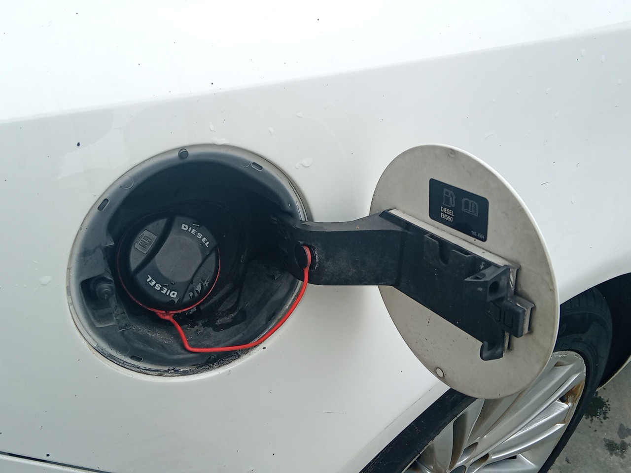 Tapa exterior combustible OPEL Insignia A (G09) Imagem-1
