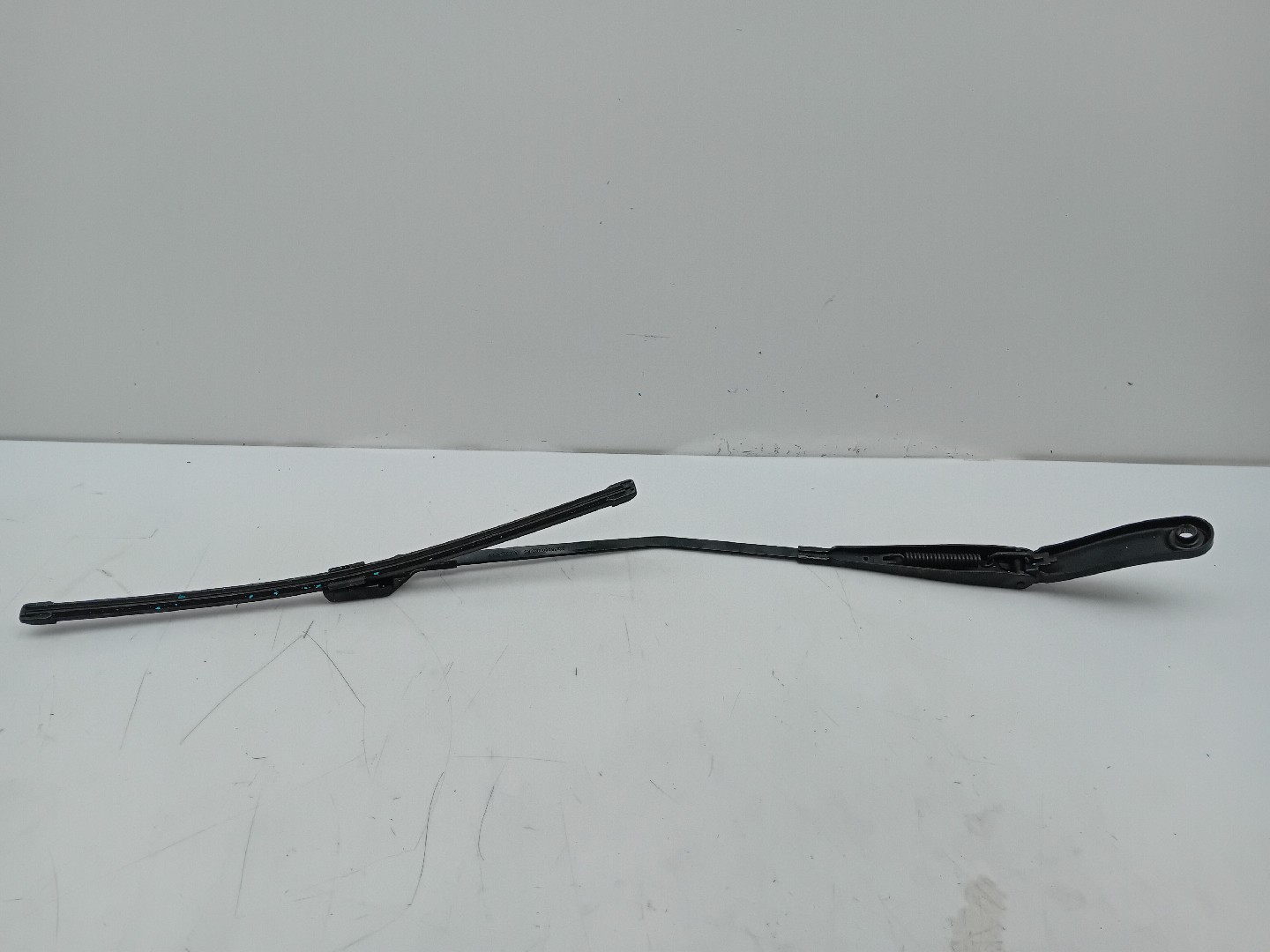 Windscreen wiper arm Right front VOLVO V40 Hatchback Imagem-1