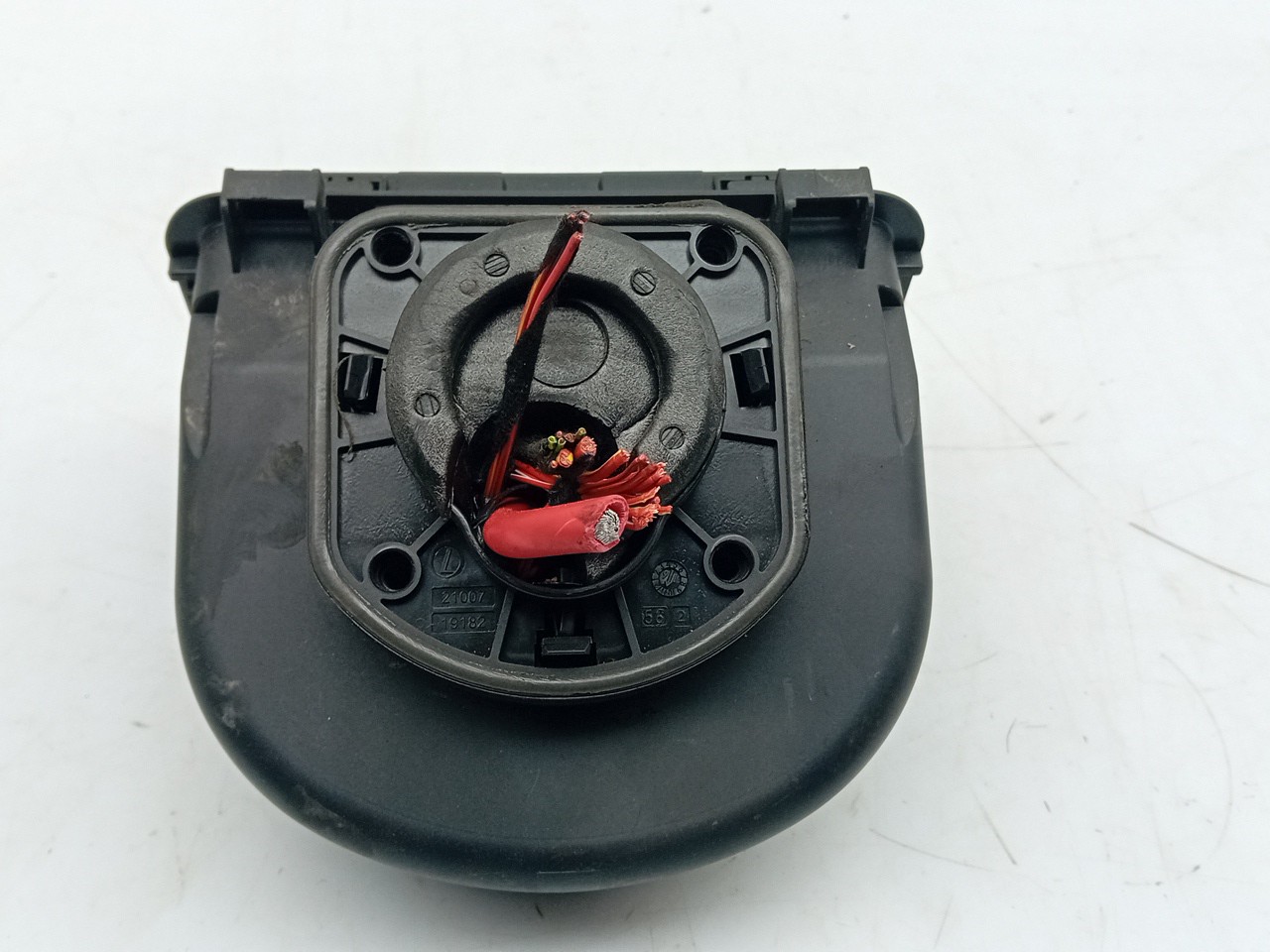 Boîte de fusibles / SAM / BSI BMW 1 (F20) Imagem-1