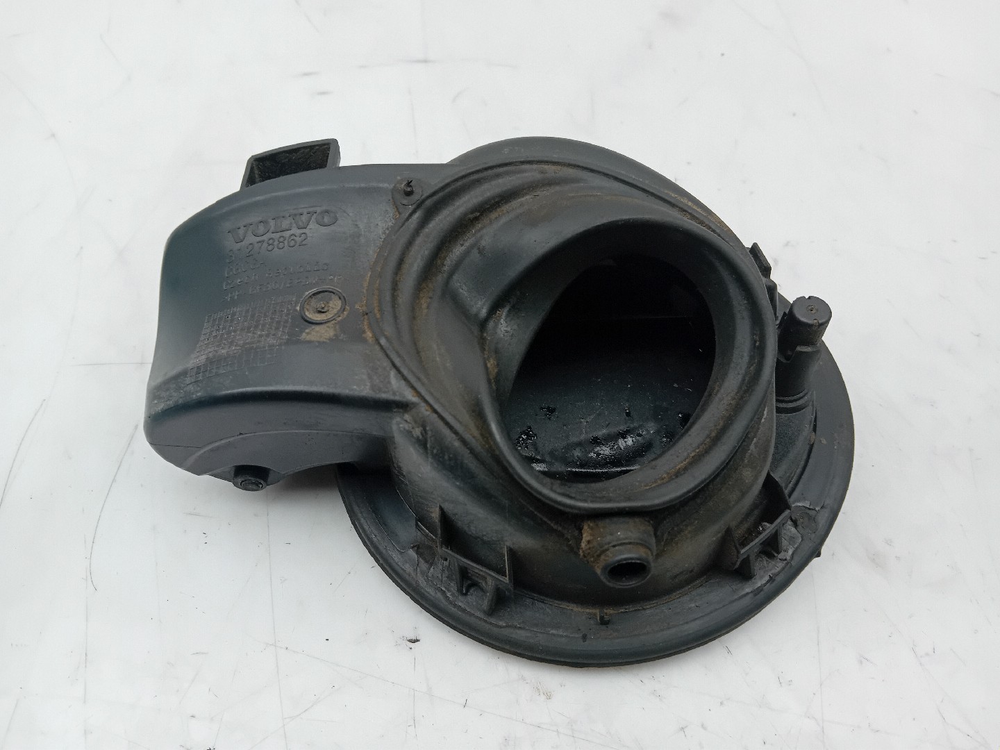 Fuel tank cap VOLVO V40 Hatchback Imagem-2