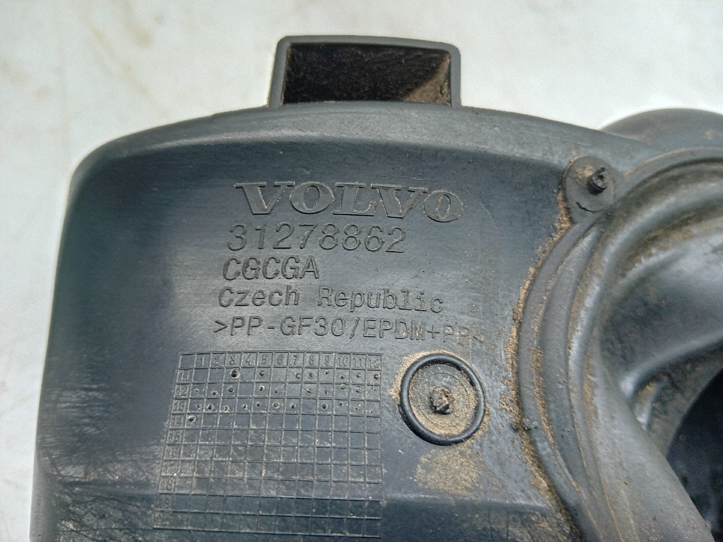 Fuel tank cap VOLVO V40 Hatchback Imagem-3