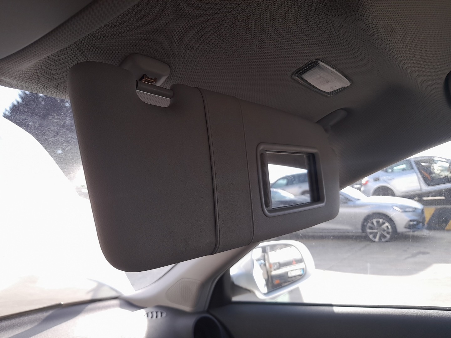 Right Sun Visor
