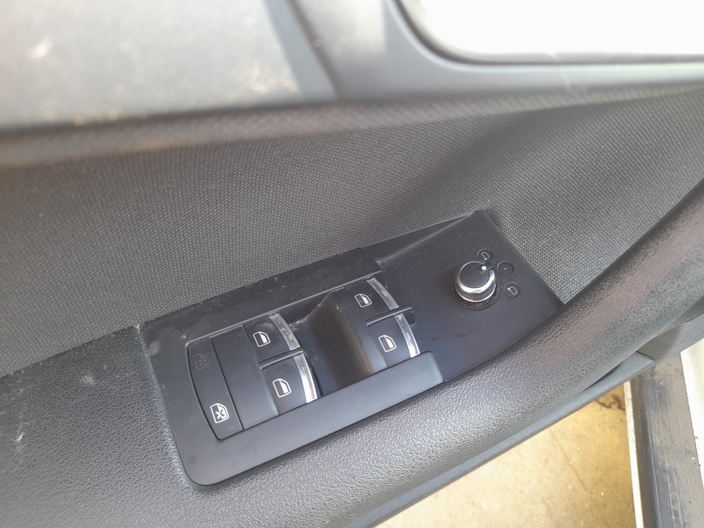 Left Front window control