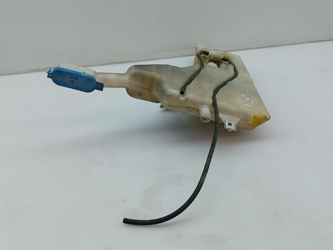 Windshield washer tank