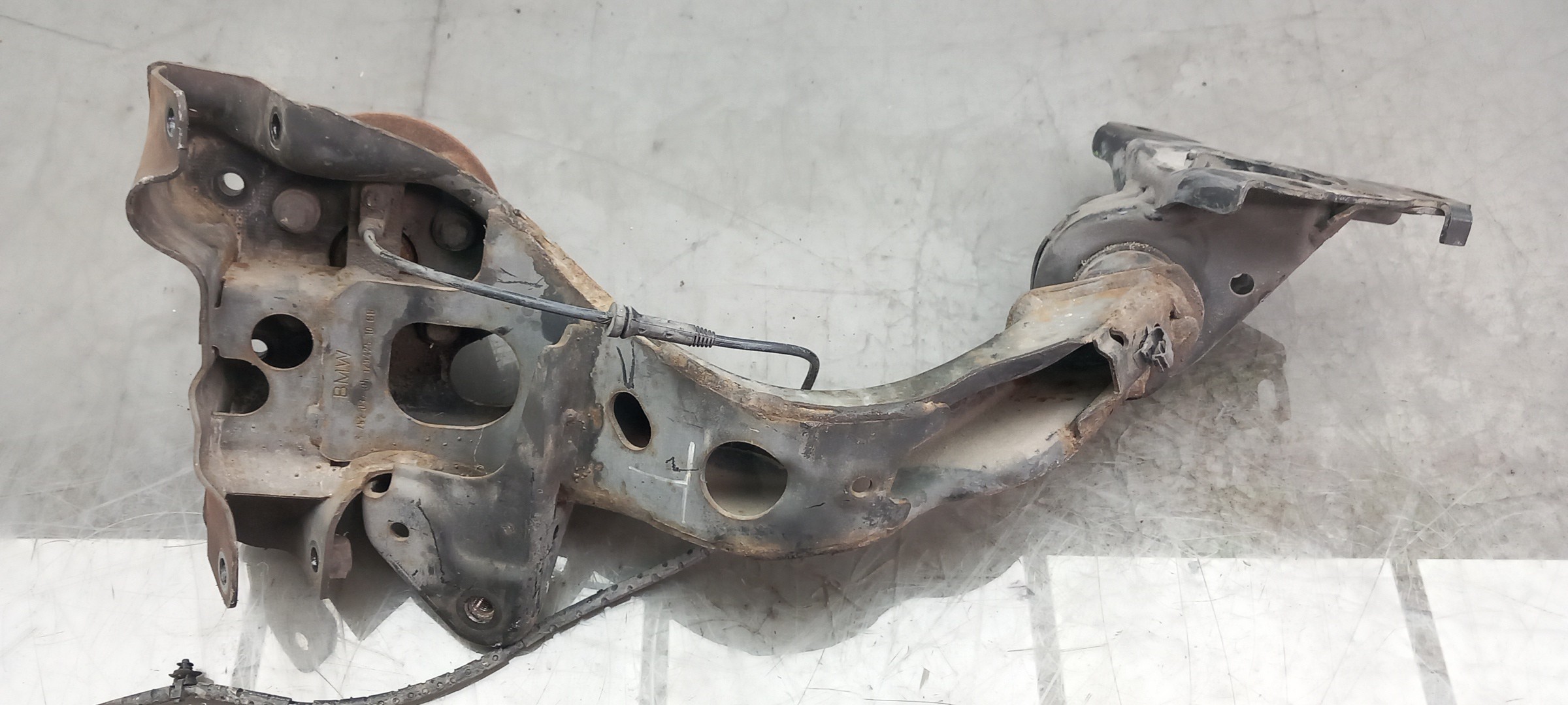 Left rear steering knuckle MINI Mini (R50, R53) Imagem-1
