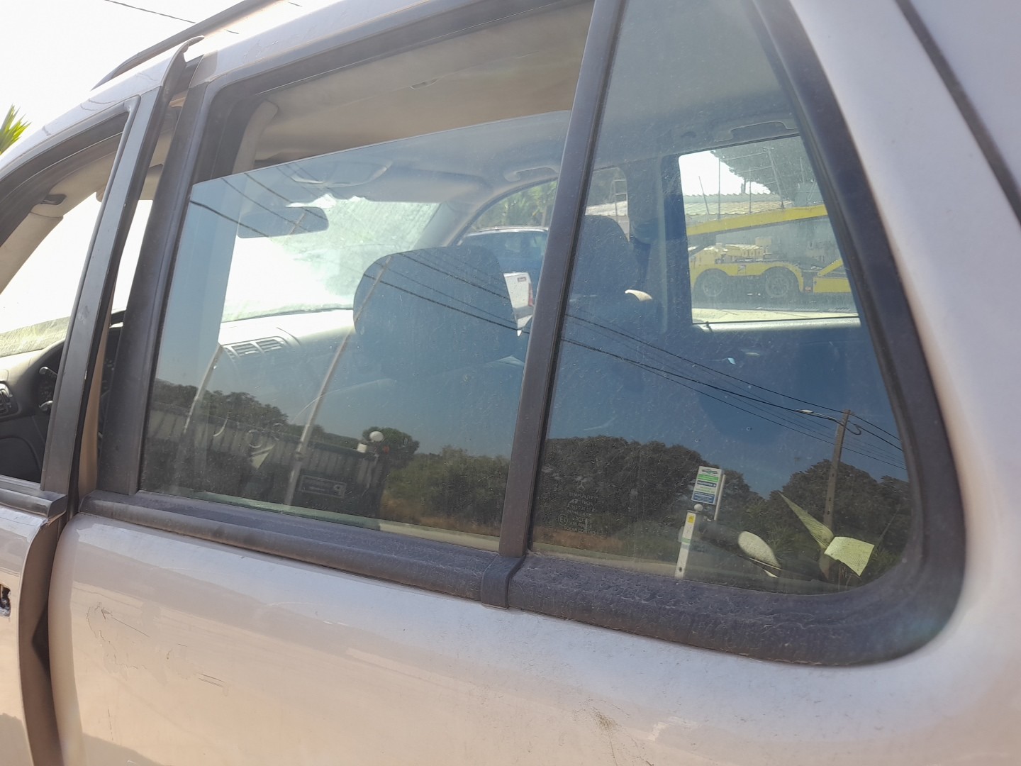 Vitre porte arrière gauche