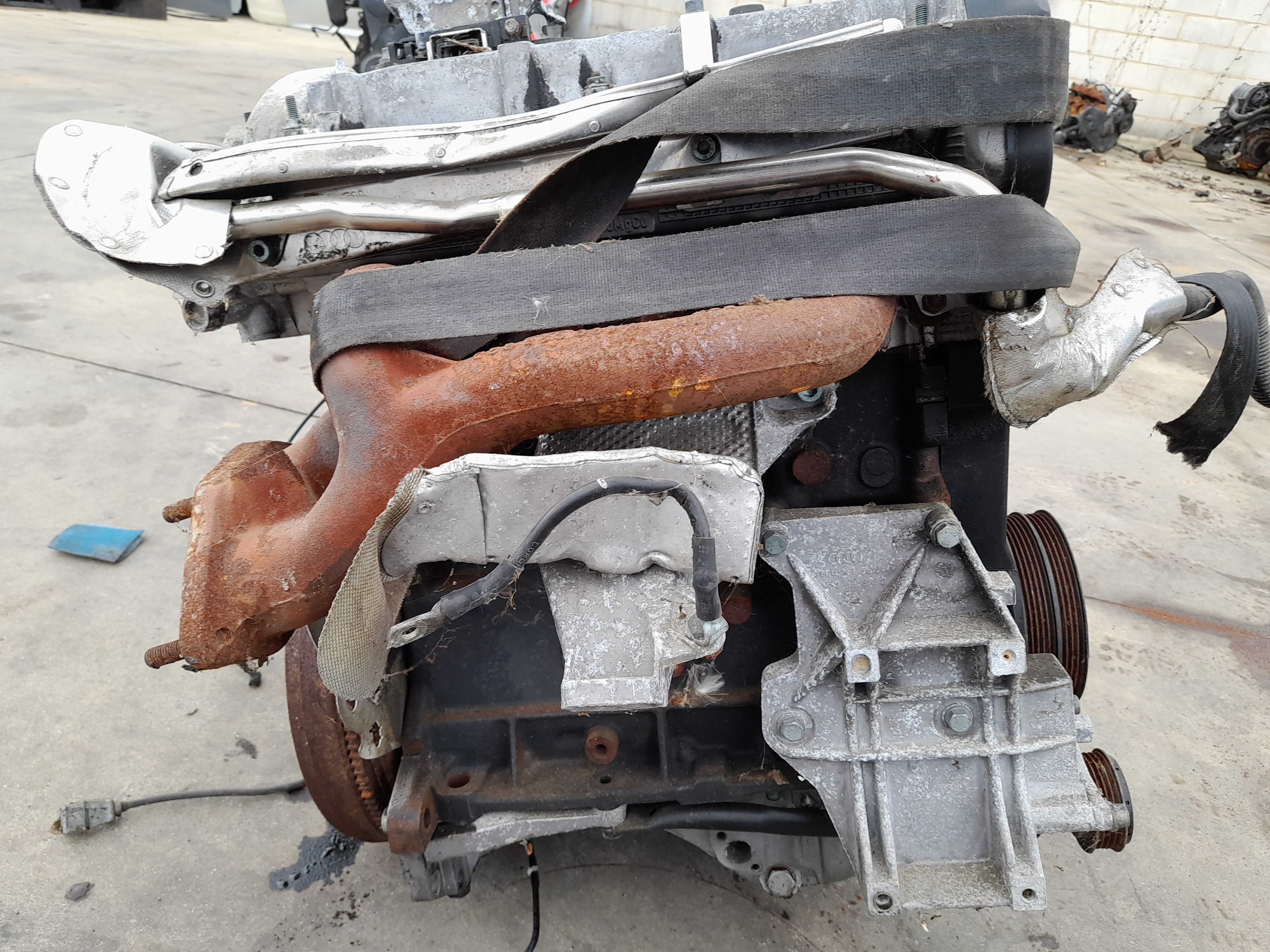 Motor completo AUDI A4 (8D2, B5) Imagem-1