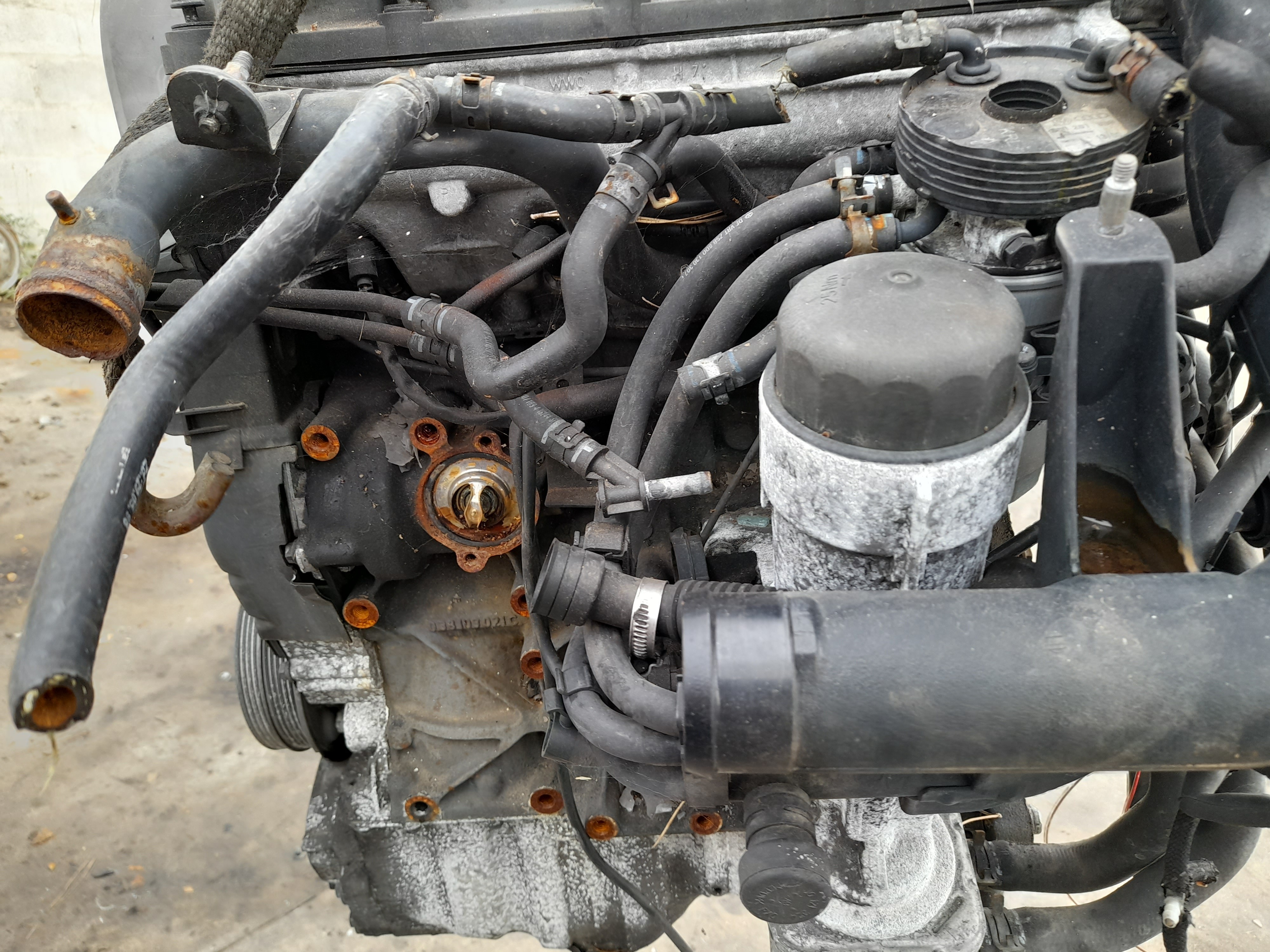 Motor completo VOLKSWAGEN Passat (3B2) Imagem-1