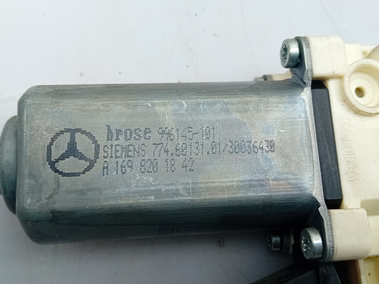 Front Right Door Window Regulator Motor MERCEDES-BENZ Classe A (W169) Imagem-3
