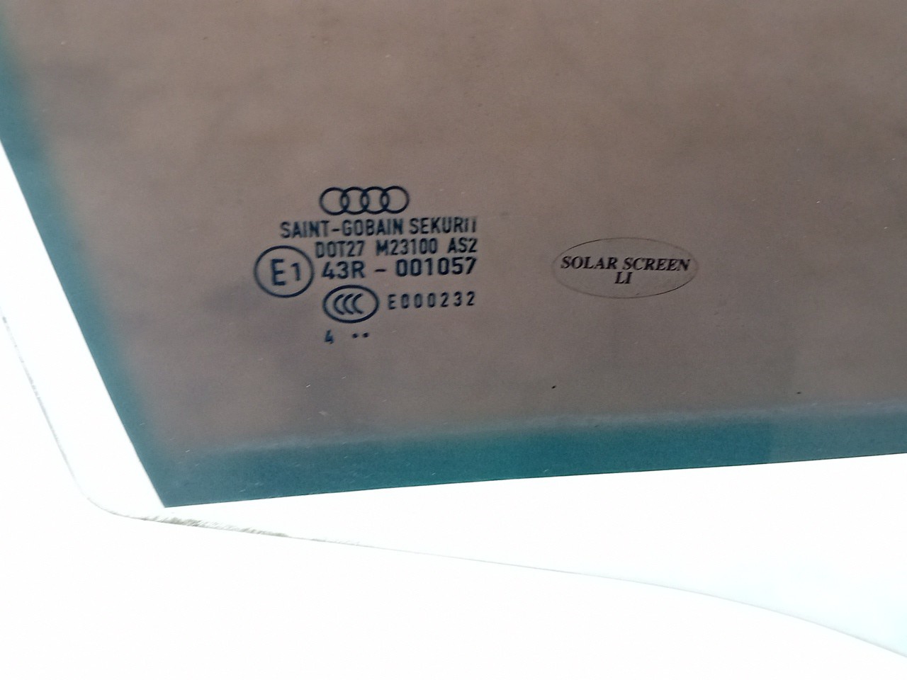 Vidro porta trás direito AUDI A3 (8P1) Imagem-1