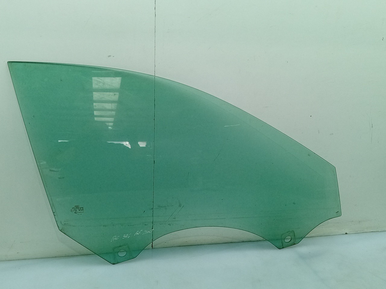 Right front door glass