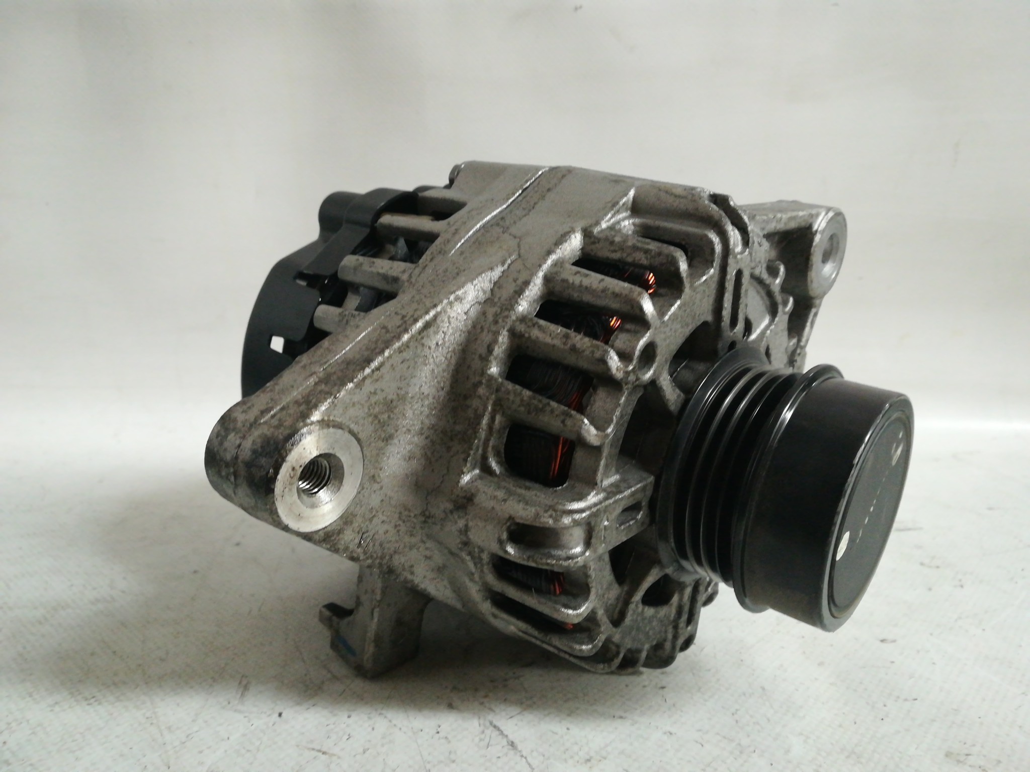 Alternador TOYOTA Yaris (_P13_) Imagem-1