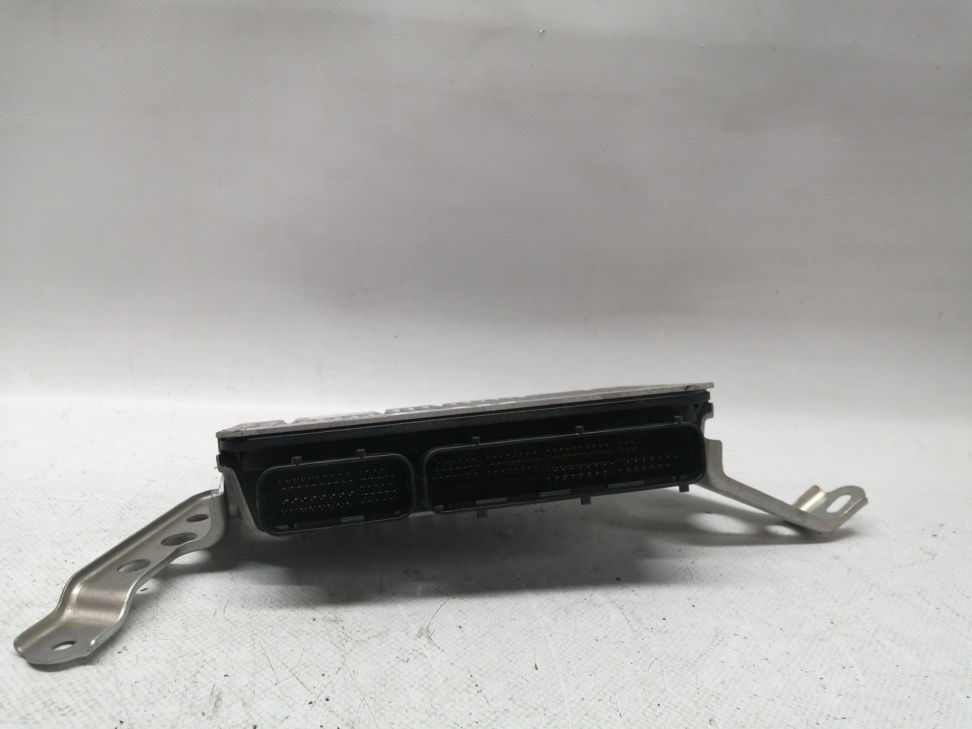 Centralina motor / ECU TOYOTA Yaris (_P13_) Imagem-1