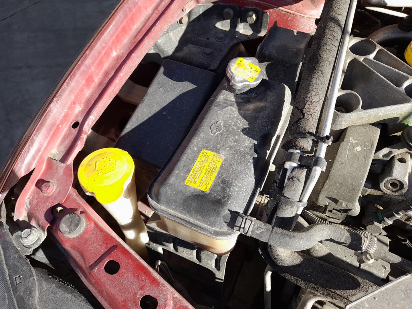 Coolant reservoir