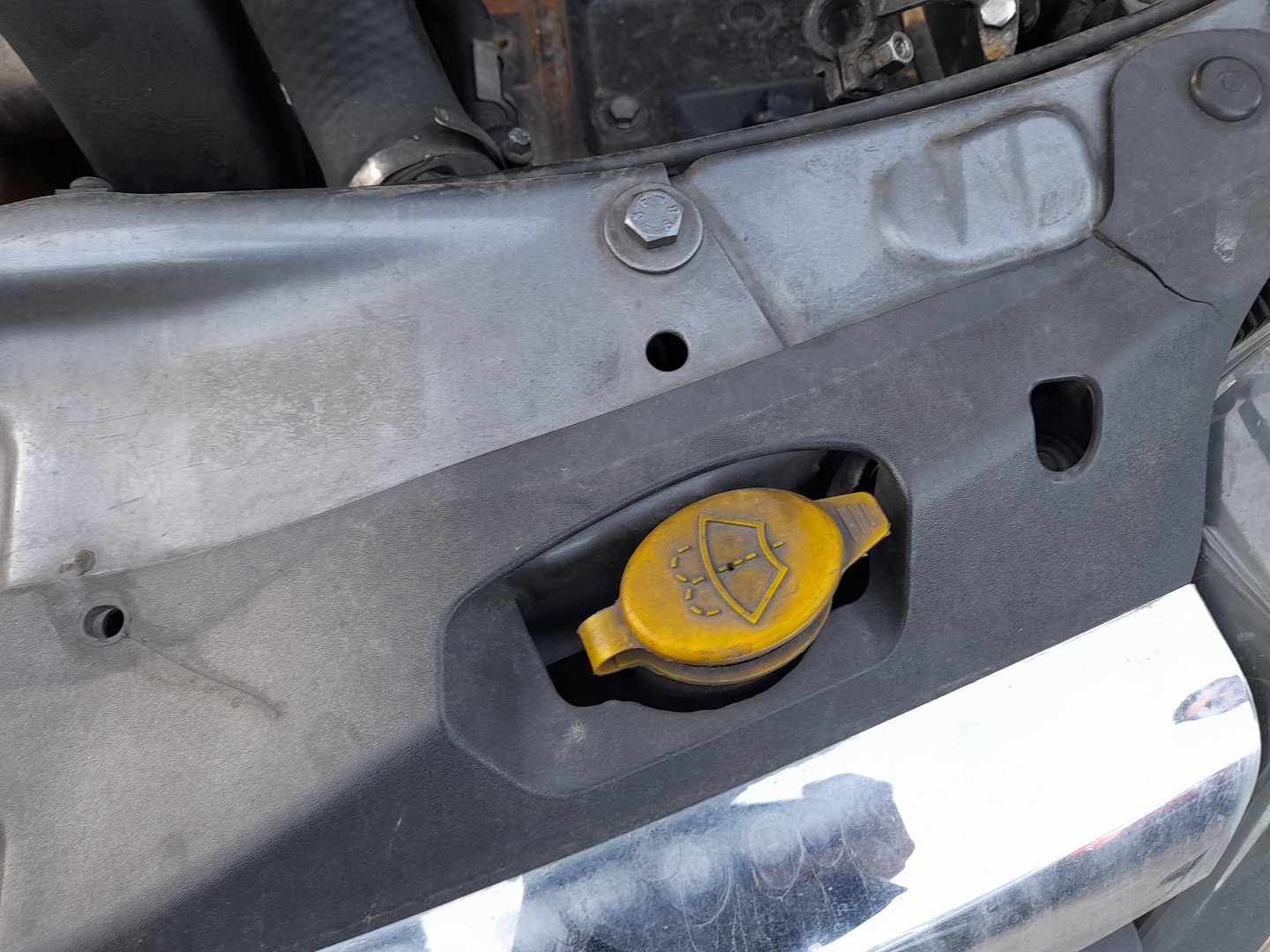 Windshield washer tank OPEL Astra H Hatchback (L48) Imagem-0