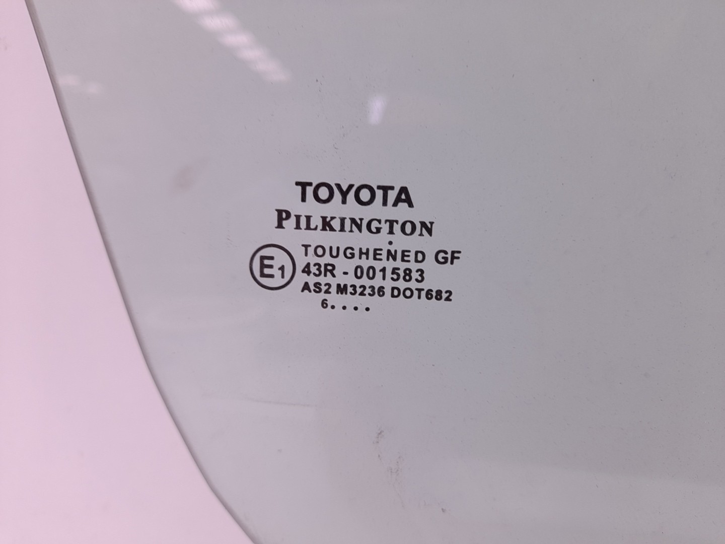 Vitre porte avant Droite TOYOTA Yaris (_P13_) Imagem-1