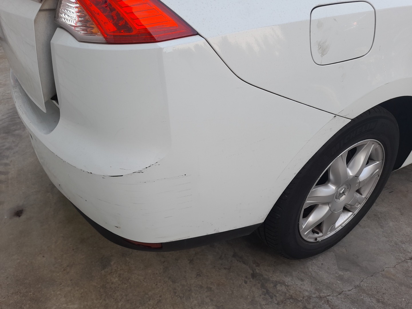 Rear Bumper RENAULT Laguna III (BT0/1) Imagem-2