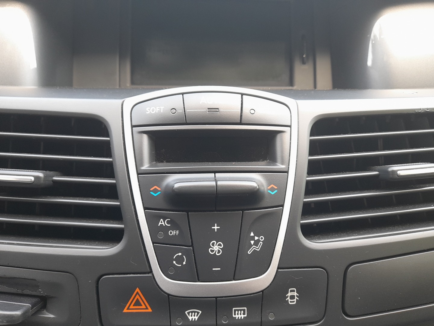 Bouton / interrupteur climatisation RENAULT Laguna III (BT0/1) Imagem-0