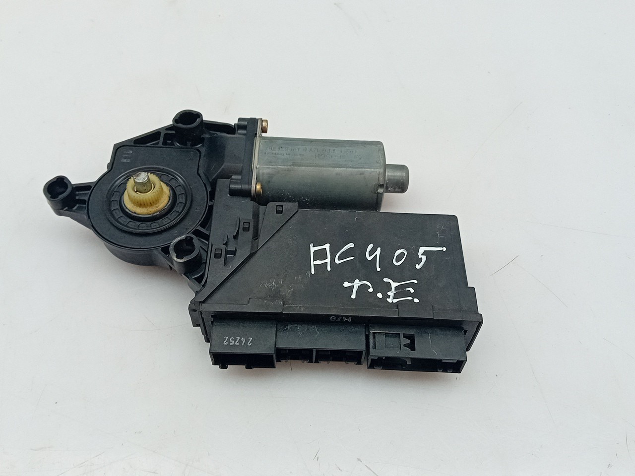 Motor vidro trás direito