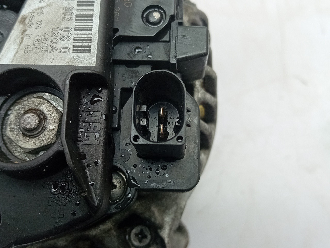 Alternateur VOLKSWAGEN Passat (3B3) Imagem-3