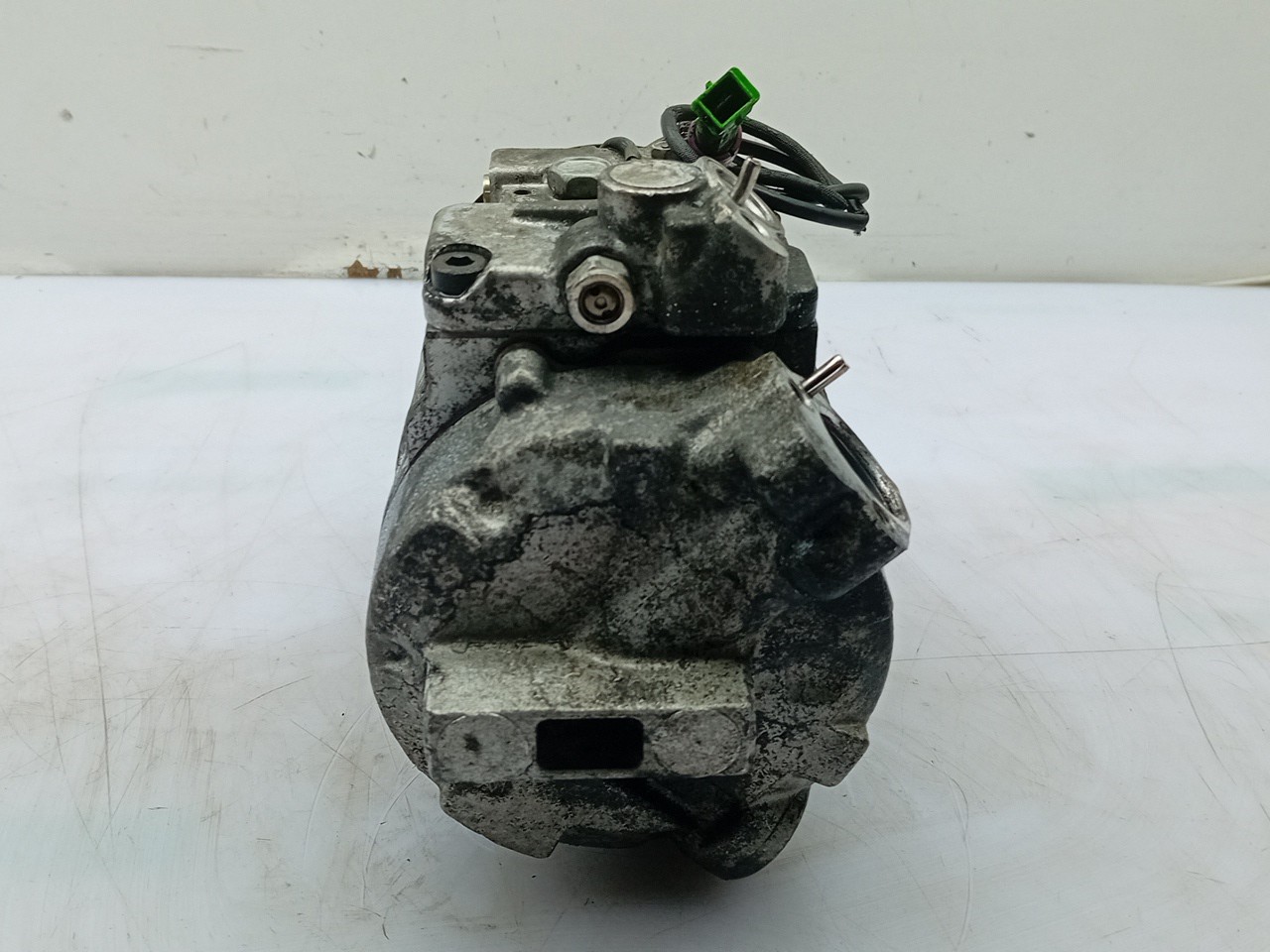 Compresseur AC VOLKSWAGEN Passat (3B3) Imagem-1