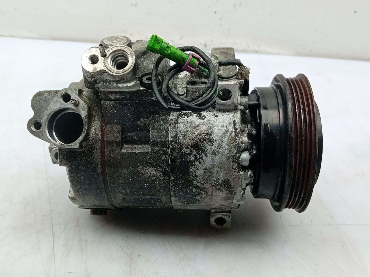 Compresseur AC VOLKSWAGEN Passat (3B3) Imagem-2