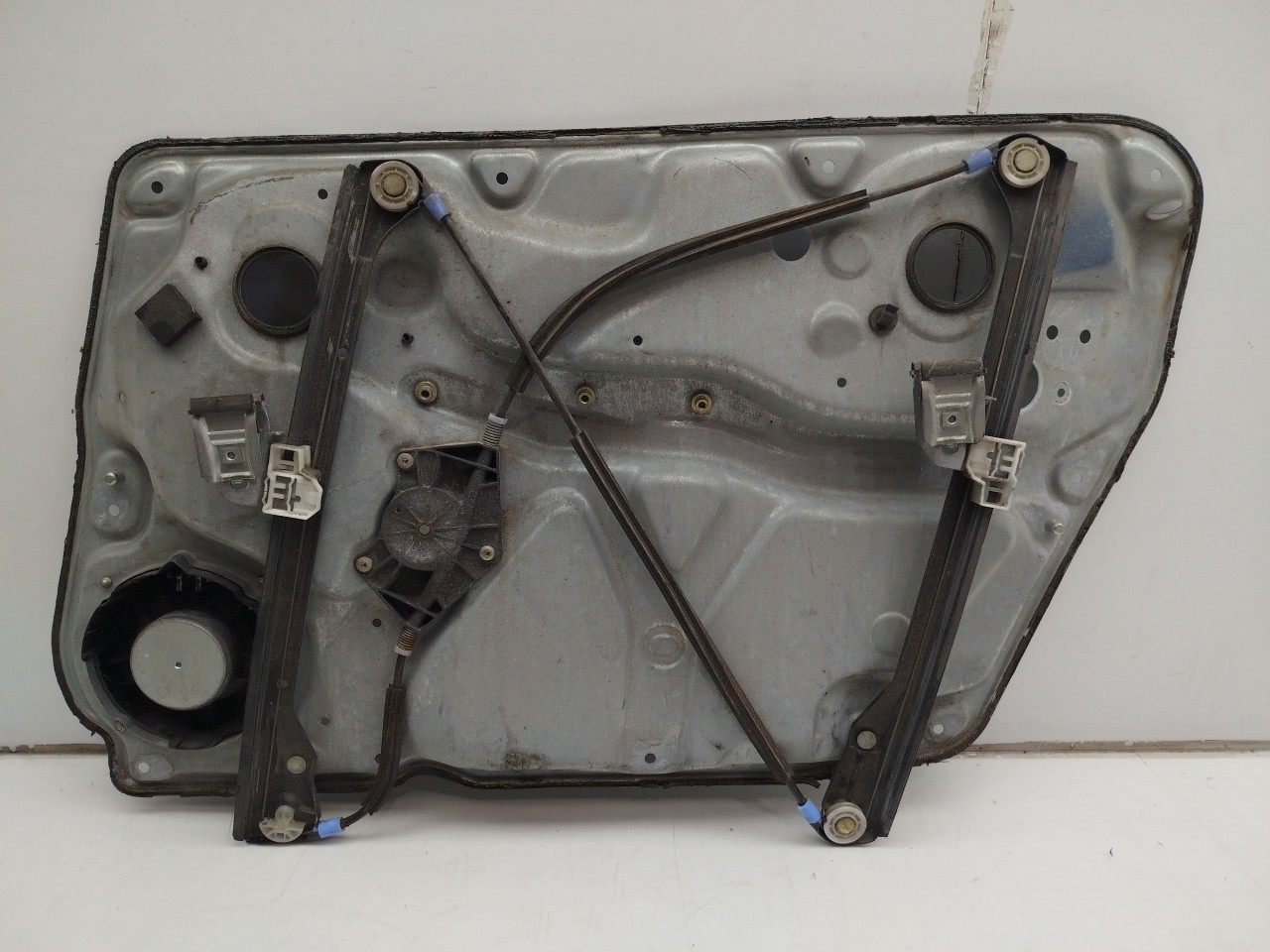 Lève-vitre avant gauche VOLKSWAGEN Passat (3B3) Imagem-1