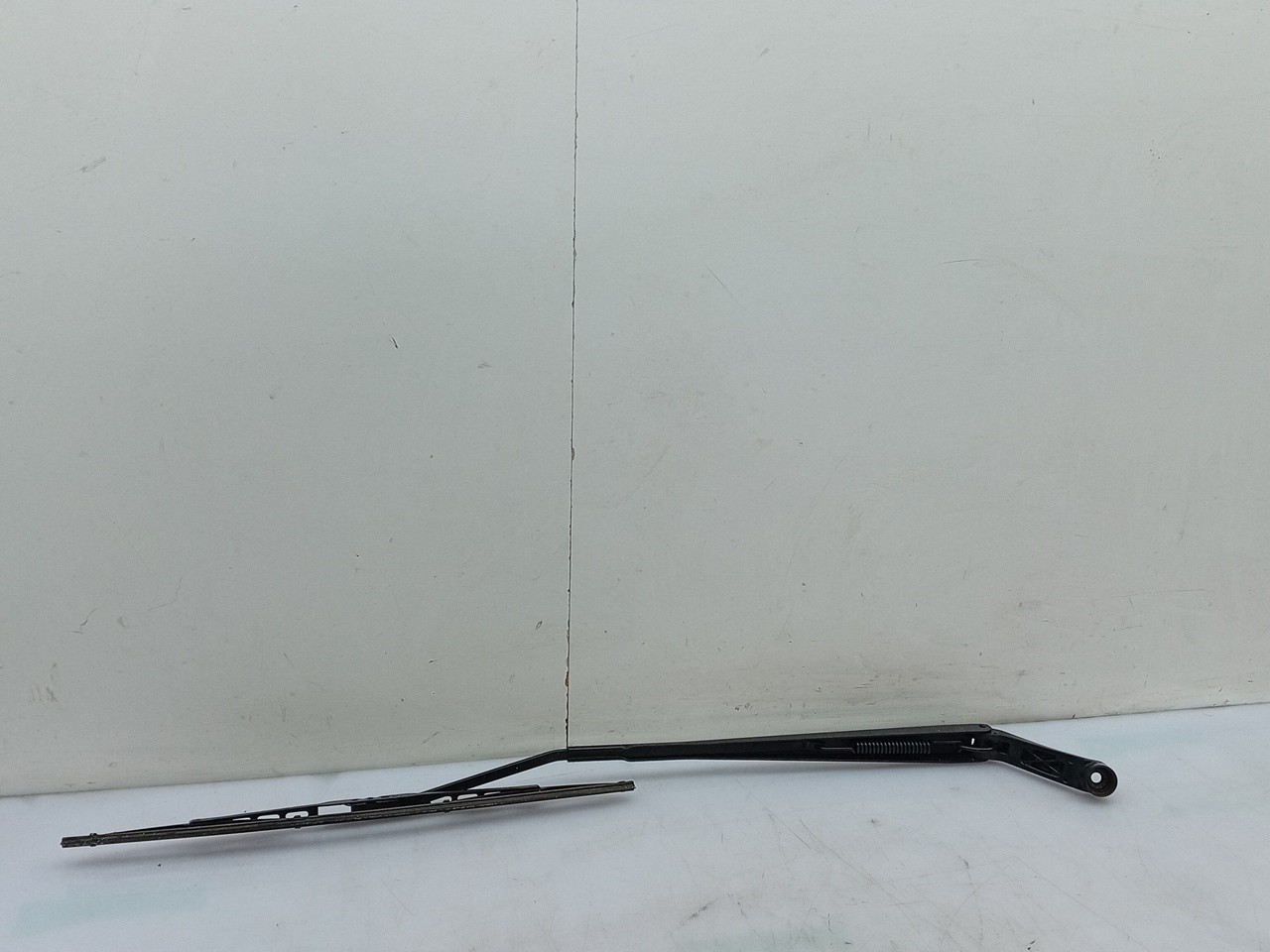 Braccio del tergicristallo anteriore sinistro TOYOTA Avensis Sedan (_T22_) Imagem-1