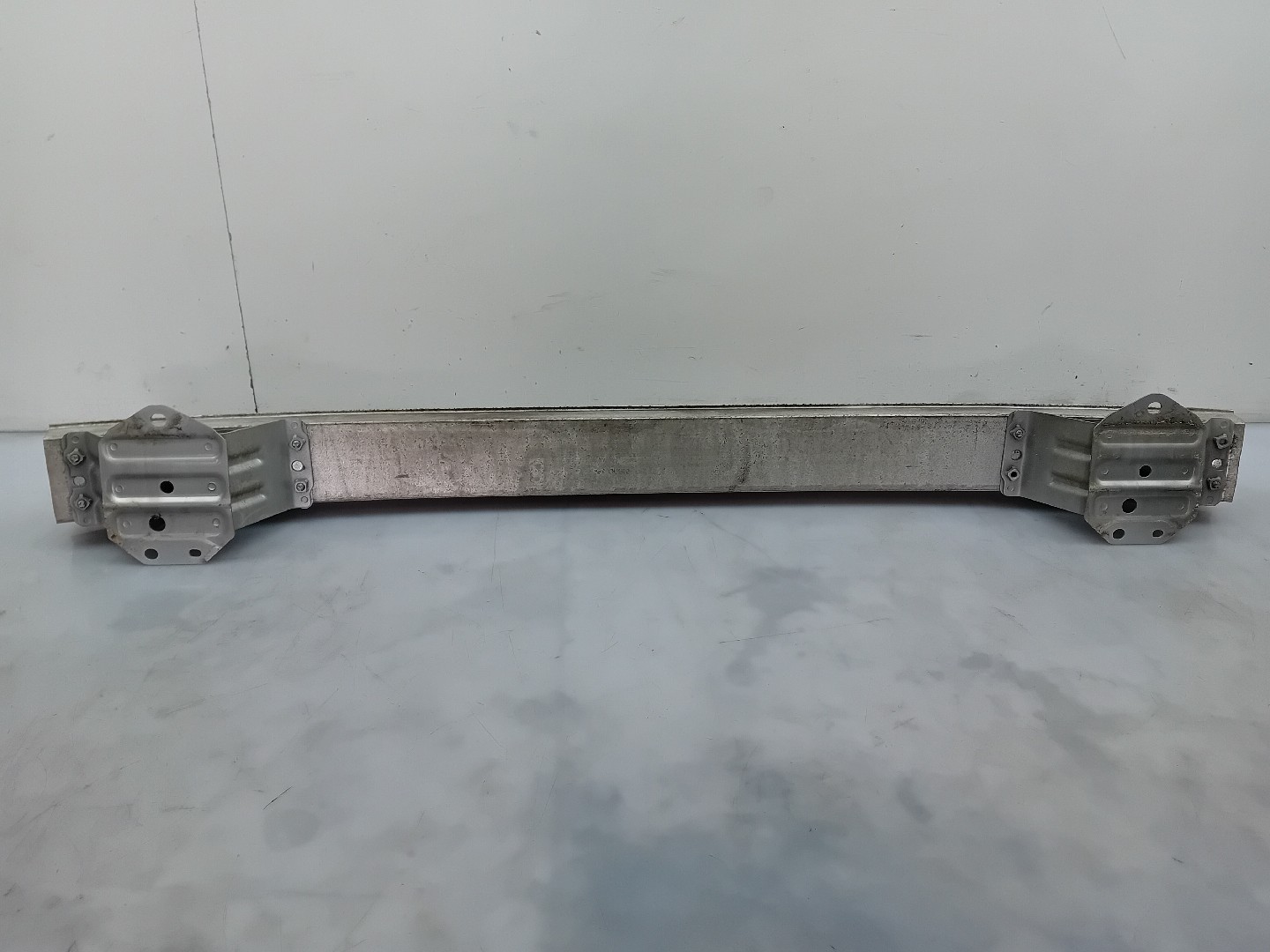 Rear bumper reinforcement TOYOTA Avensis Sedan (_T22_) Imagem-1