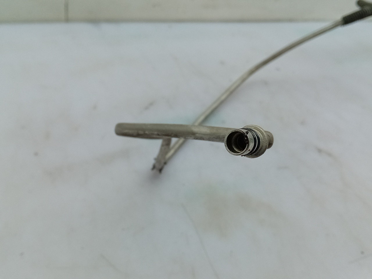 AC pipe TOYOTA Avensis Sedan (_T22_) Imagem-1