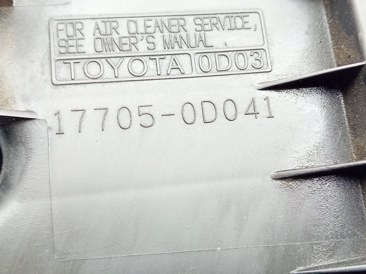 Air filter box TOYOTA Avensis Sedan (_T22_) Imagem-2