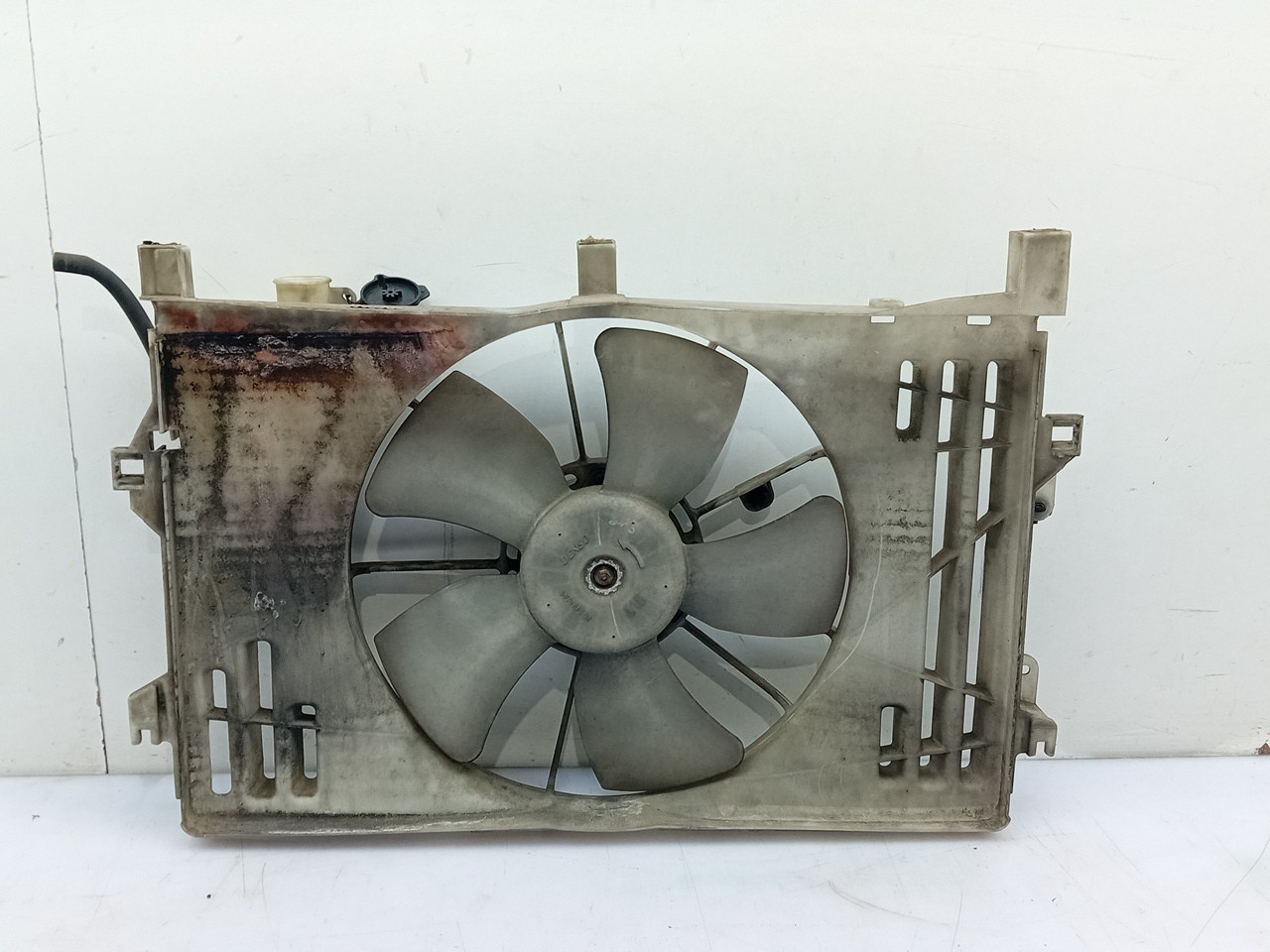 Termoventilador / motoventilador TOYOTA Avensis Sedan (_T22_) Imagem-1