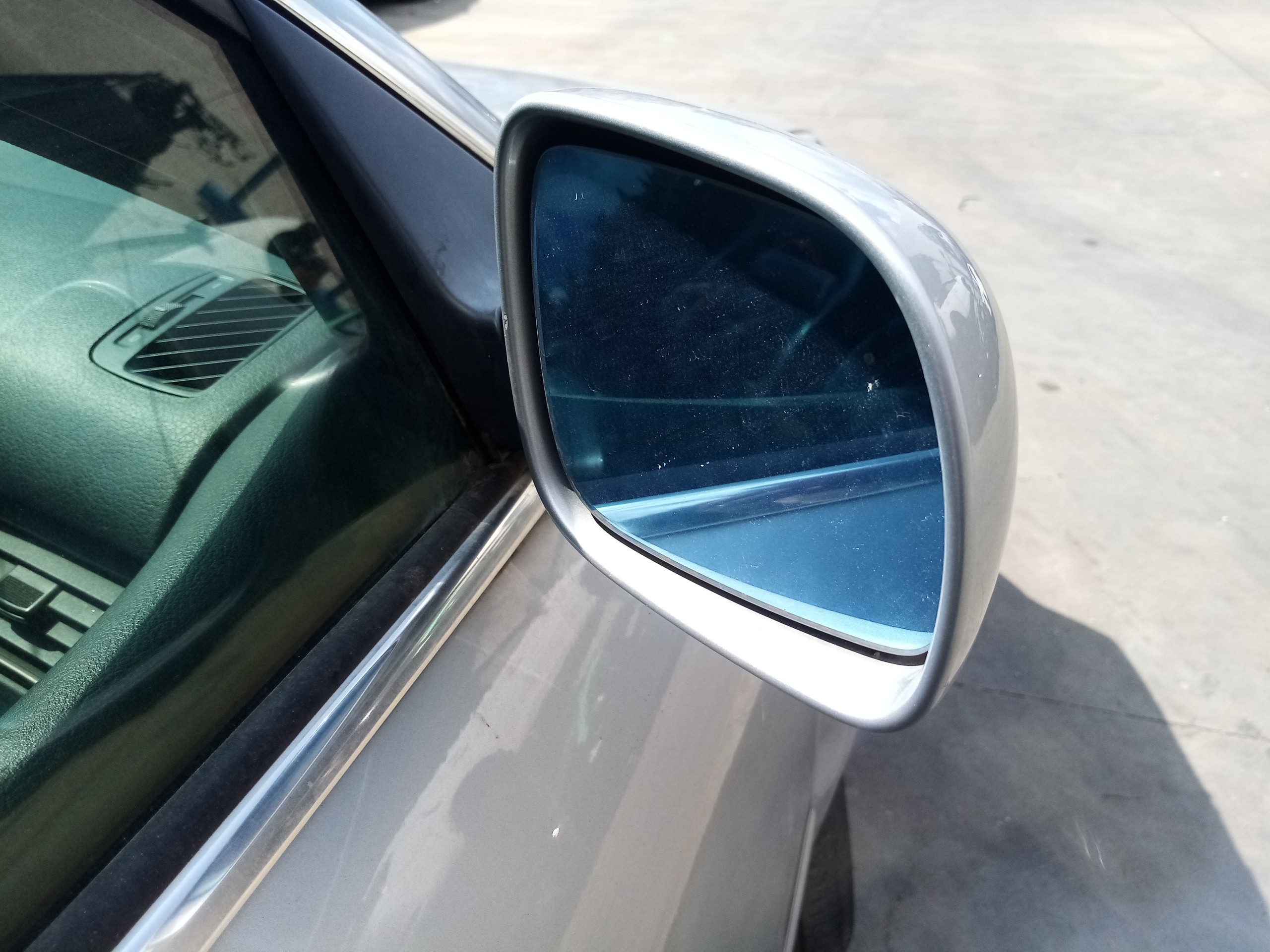 Retrovisor / espelho direito AUDI A6 Avant (4B5, C5) Imagem-1