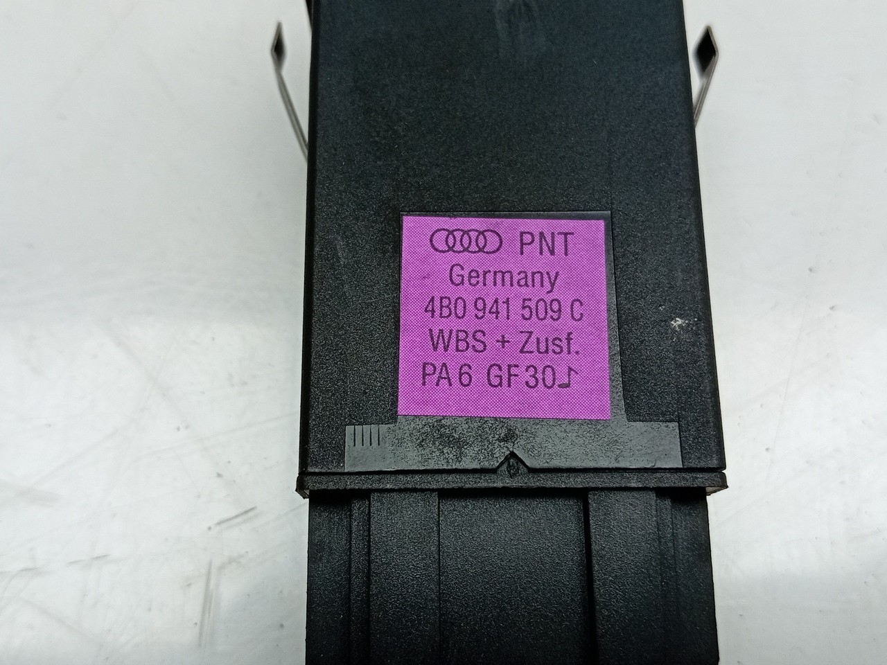 Botão / interruptor 4 piscas AUDI A6 Avant (4B5, C5) Imagem-3