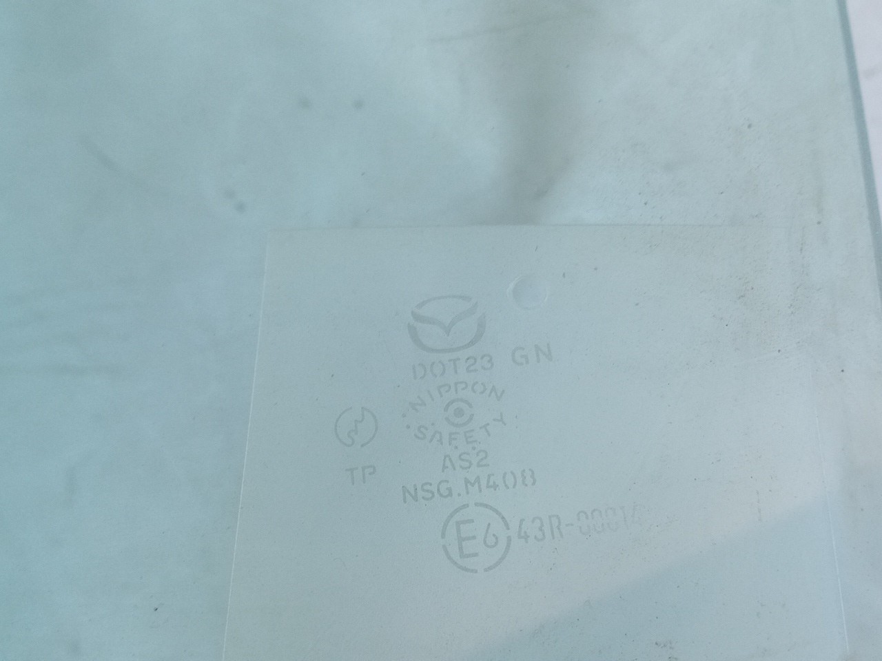 Left front door glass MAZDA 5 (CR19) Imagem-1