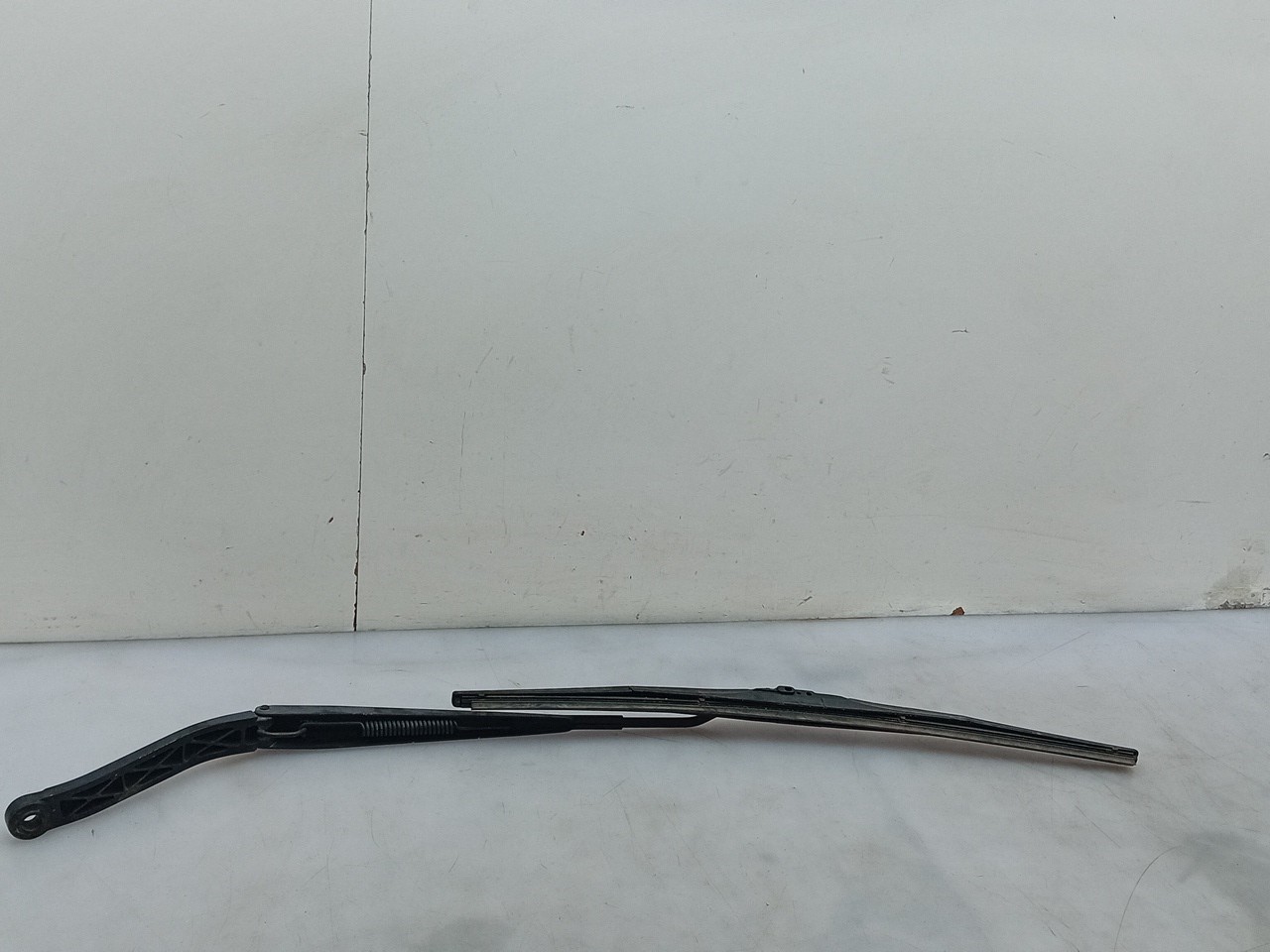 Windscreen wiper arm Left front RENAULT Latitude (L70_) Imagem-1