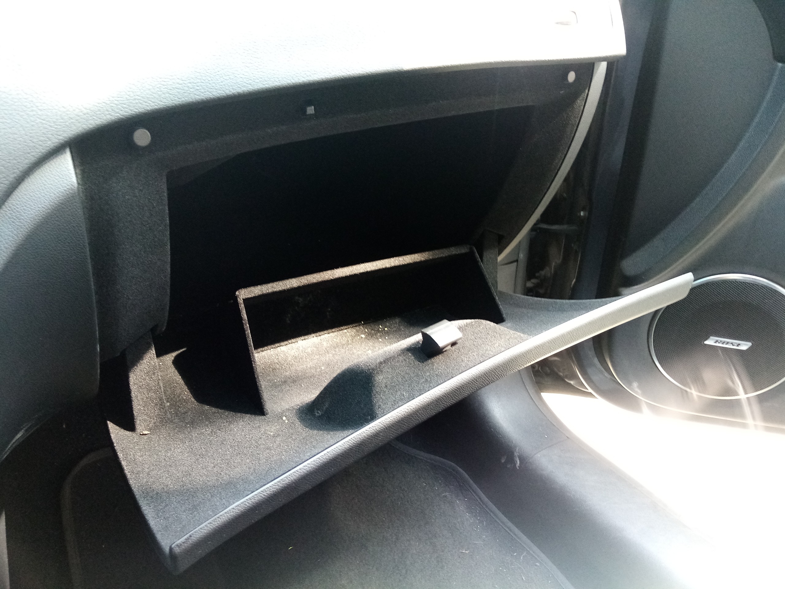 Vano portaoggetti RENAULT Latitude (L70_) Imagem-1