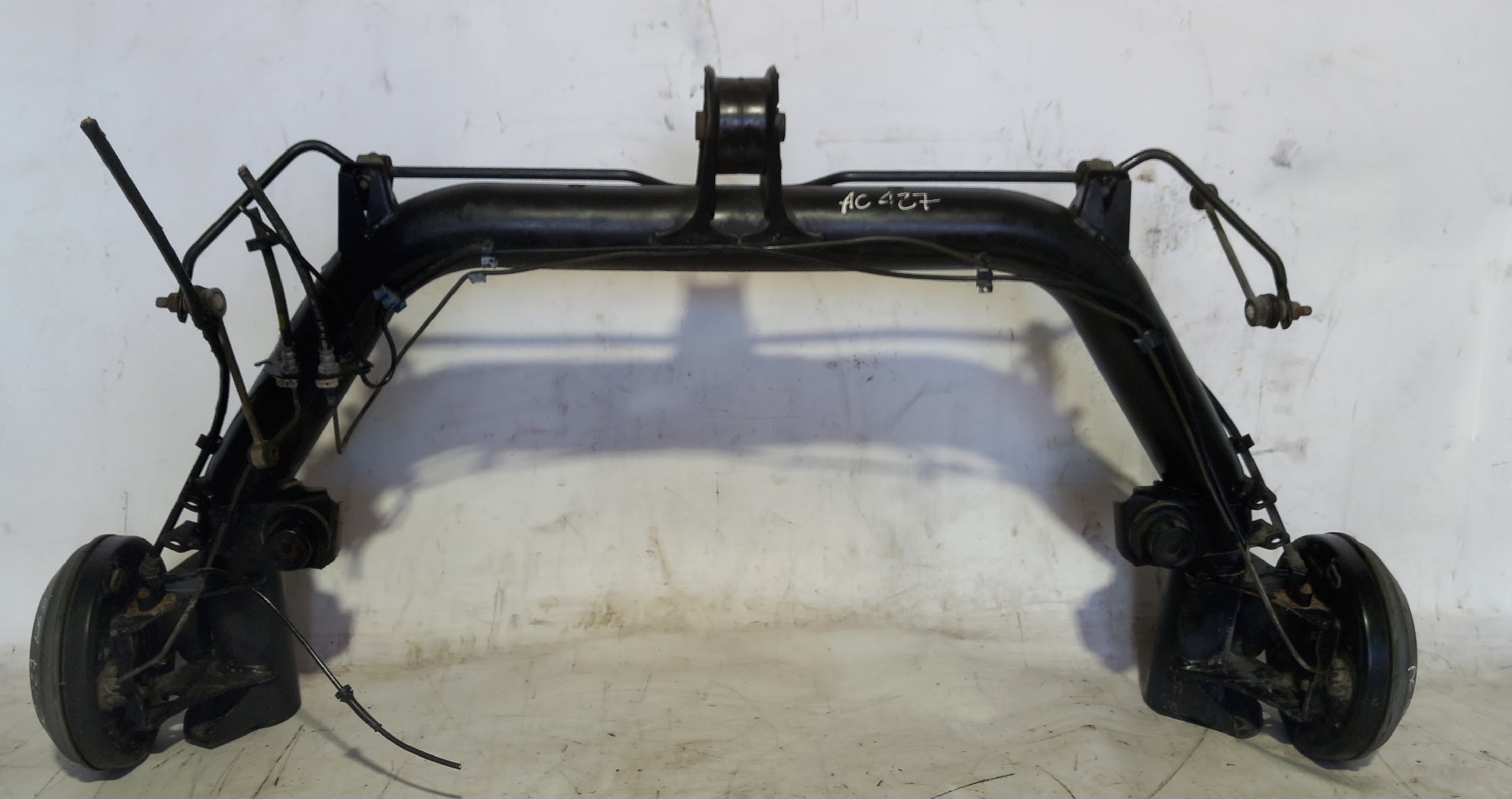 Rear axle with drum brakes