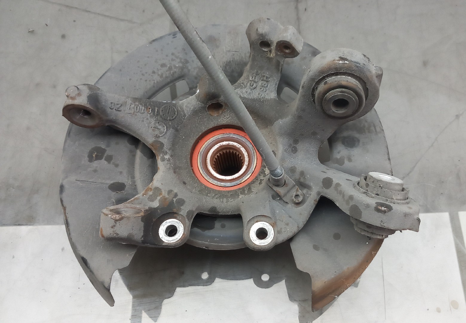 Right rear steering knuckle BMW 1 (E81) Imagem-1