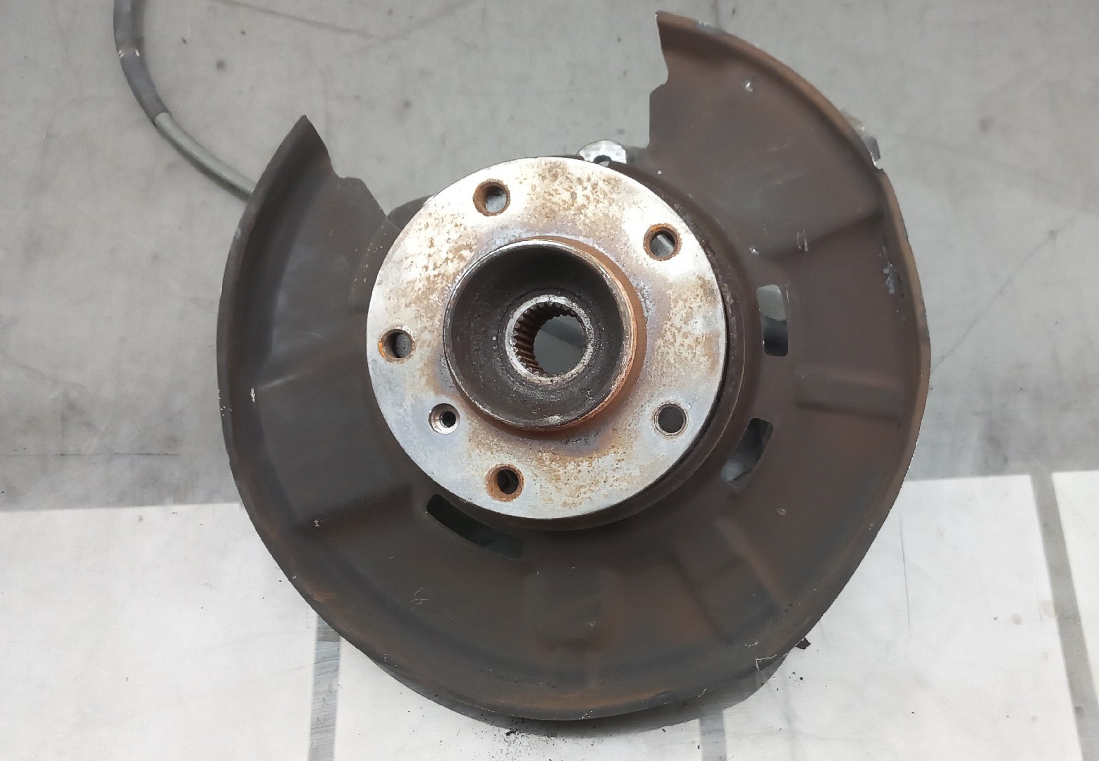 Right rear steering knuckle BMW 1 (E81) Imagem-2