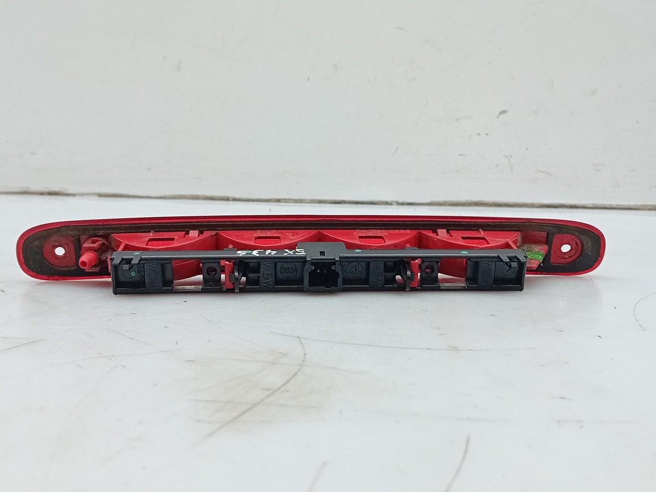 Additional stop light / 3rd stop light PEUGEOT 107 Imagem-1