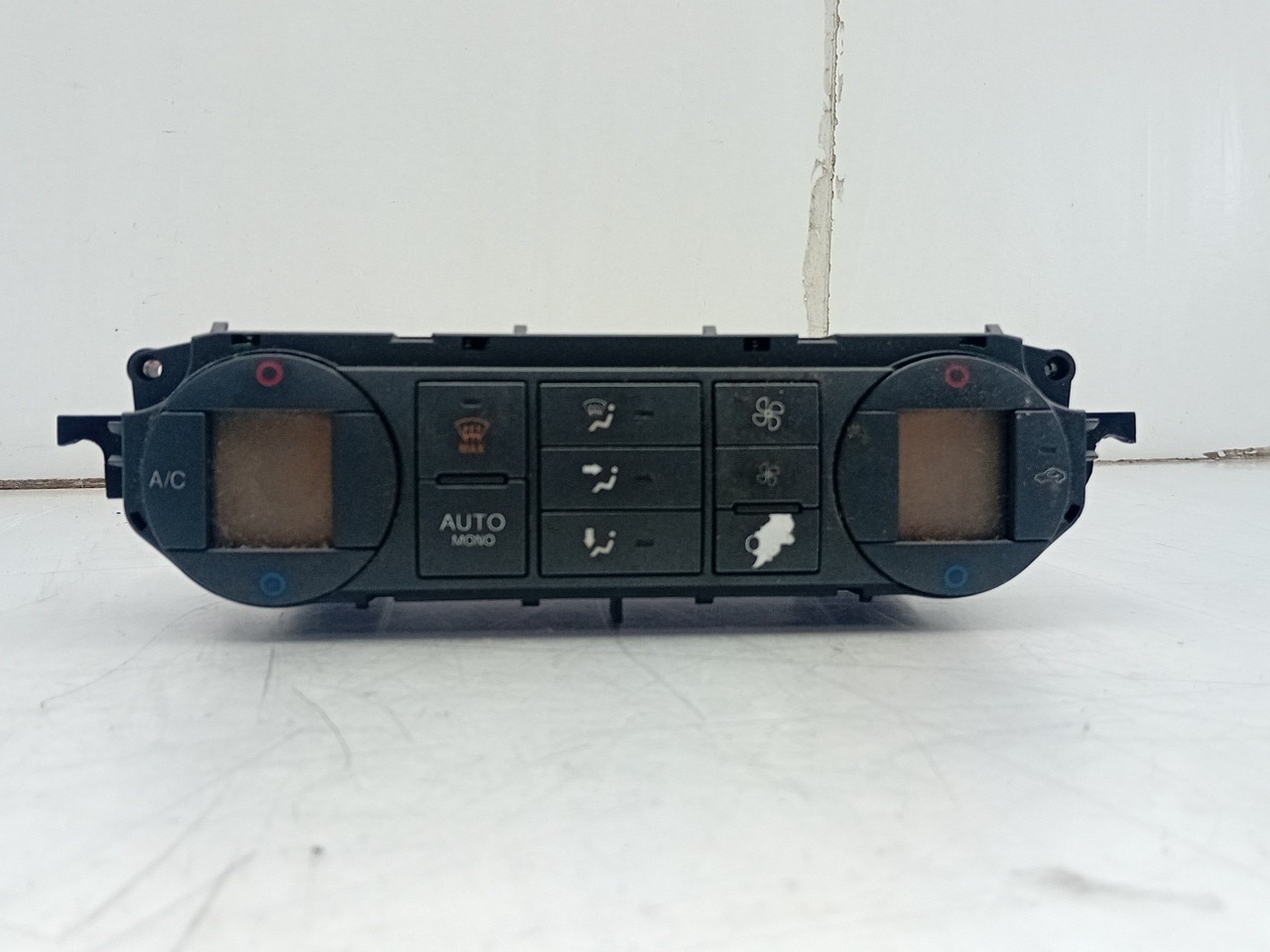 Bouton / interrupteur climatisation FORD Focus C-Max (DM2) Imagem-1