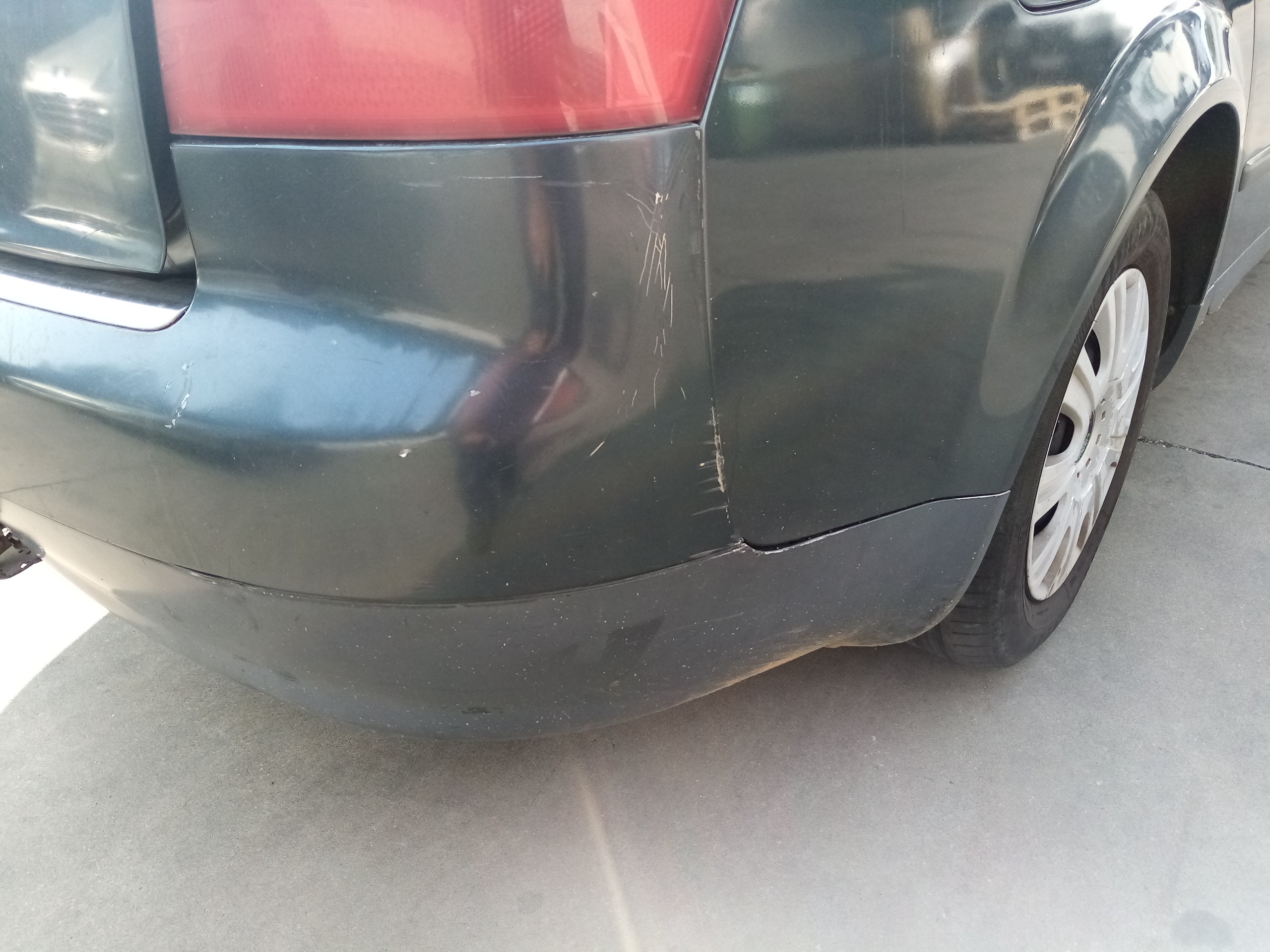 Pare-chocs arrière AUDI A4 (8E2, B6) Imagem-1