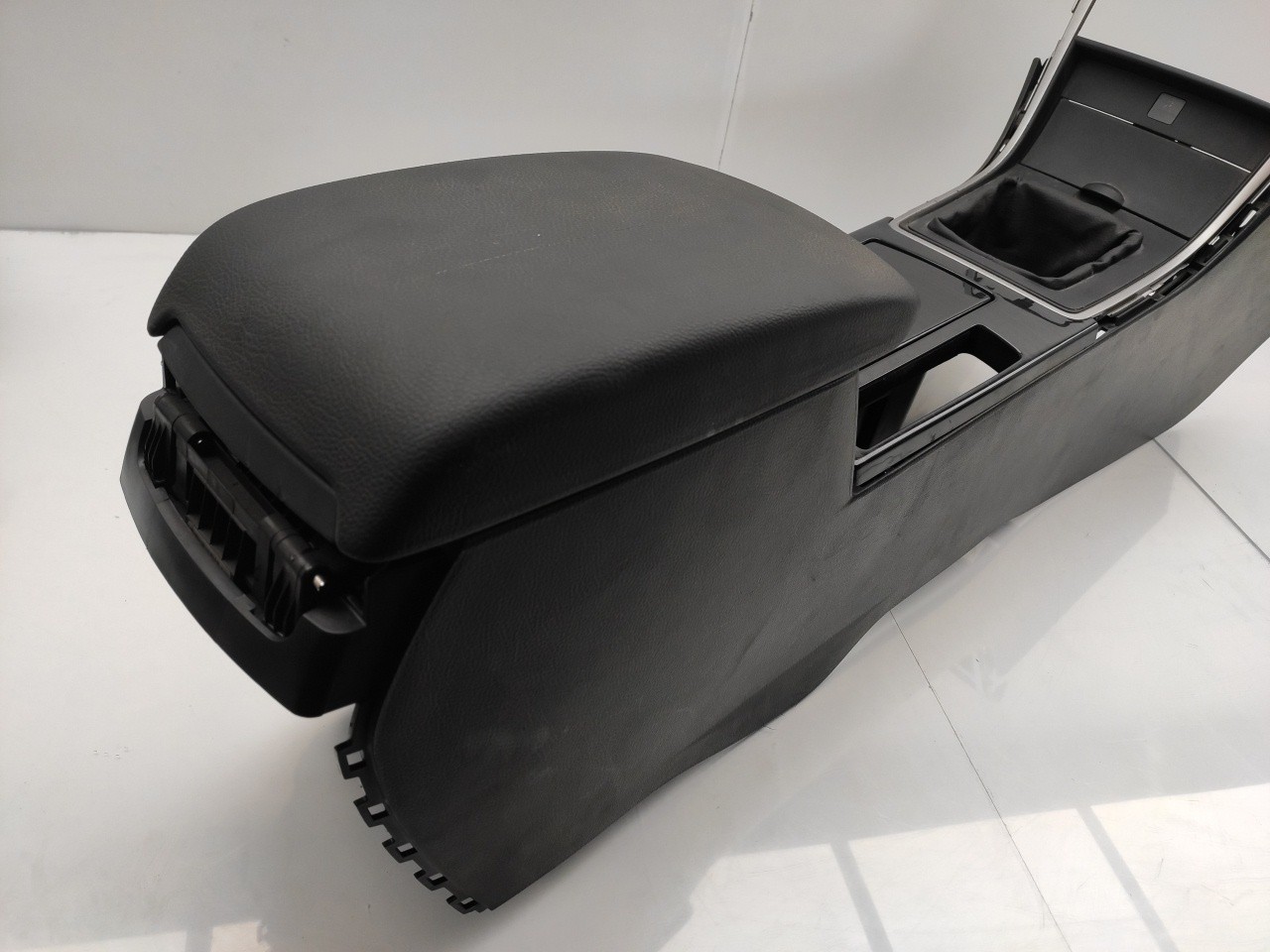 Bracciolo  MAZDA 6 Hatchback (GH) Imagem-1