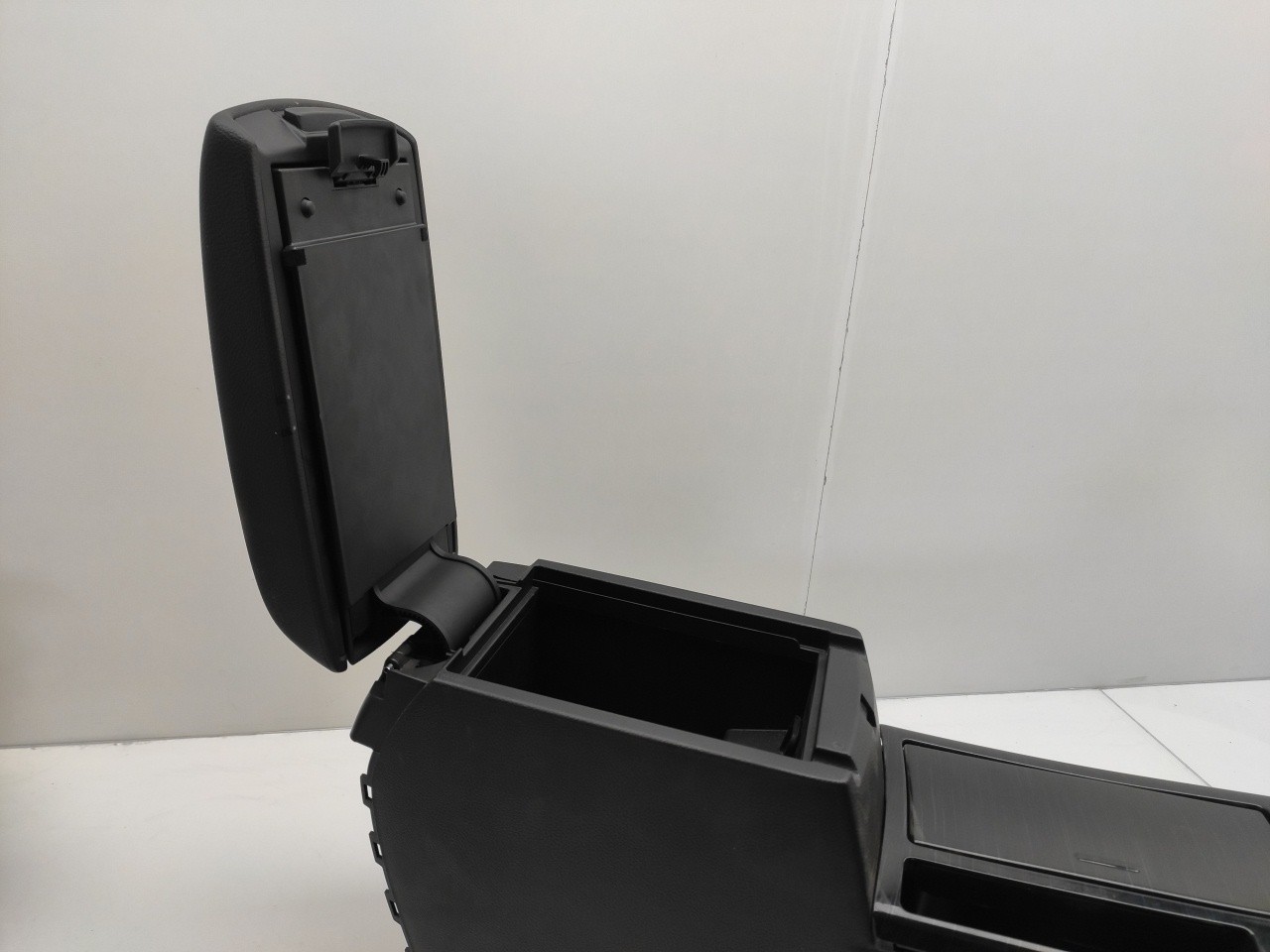 Bracciolo  MAZDA 6 Hatchback (GH) Imagem-2