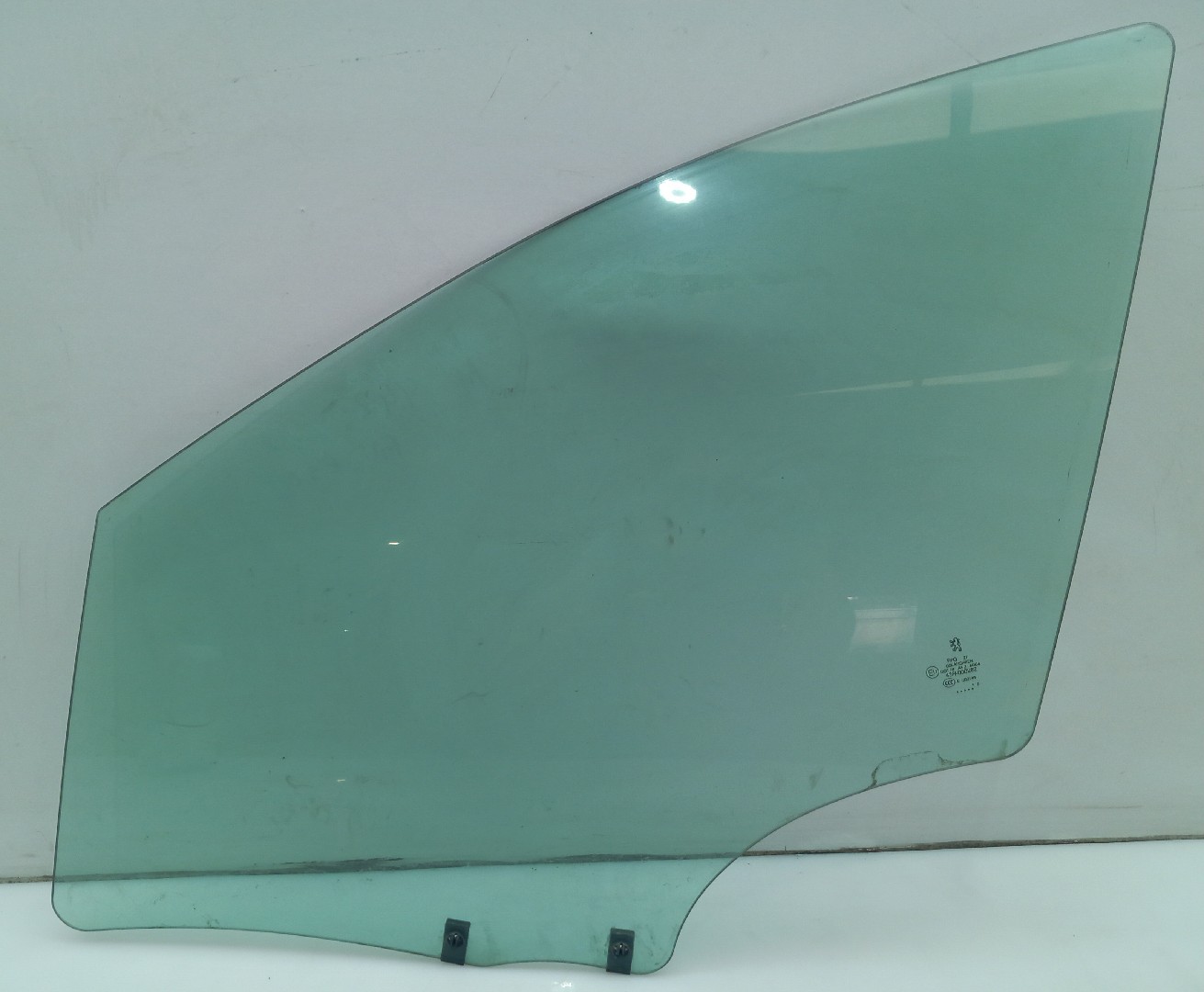 Vitre porte avant gauche