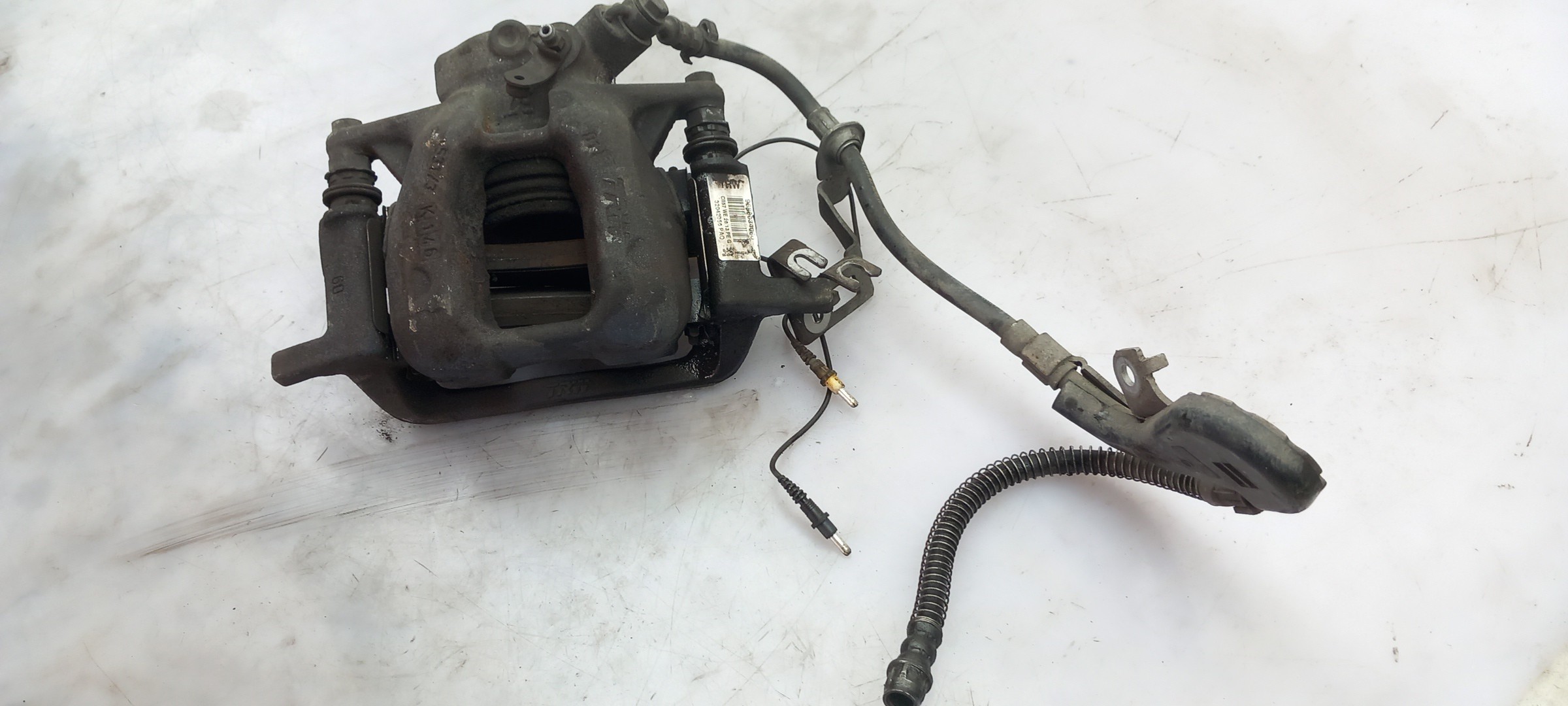 Étrier de frein avant gauche