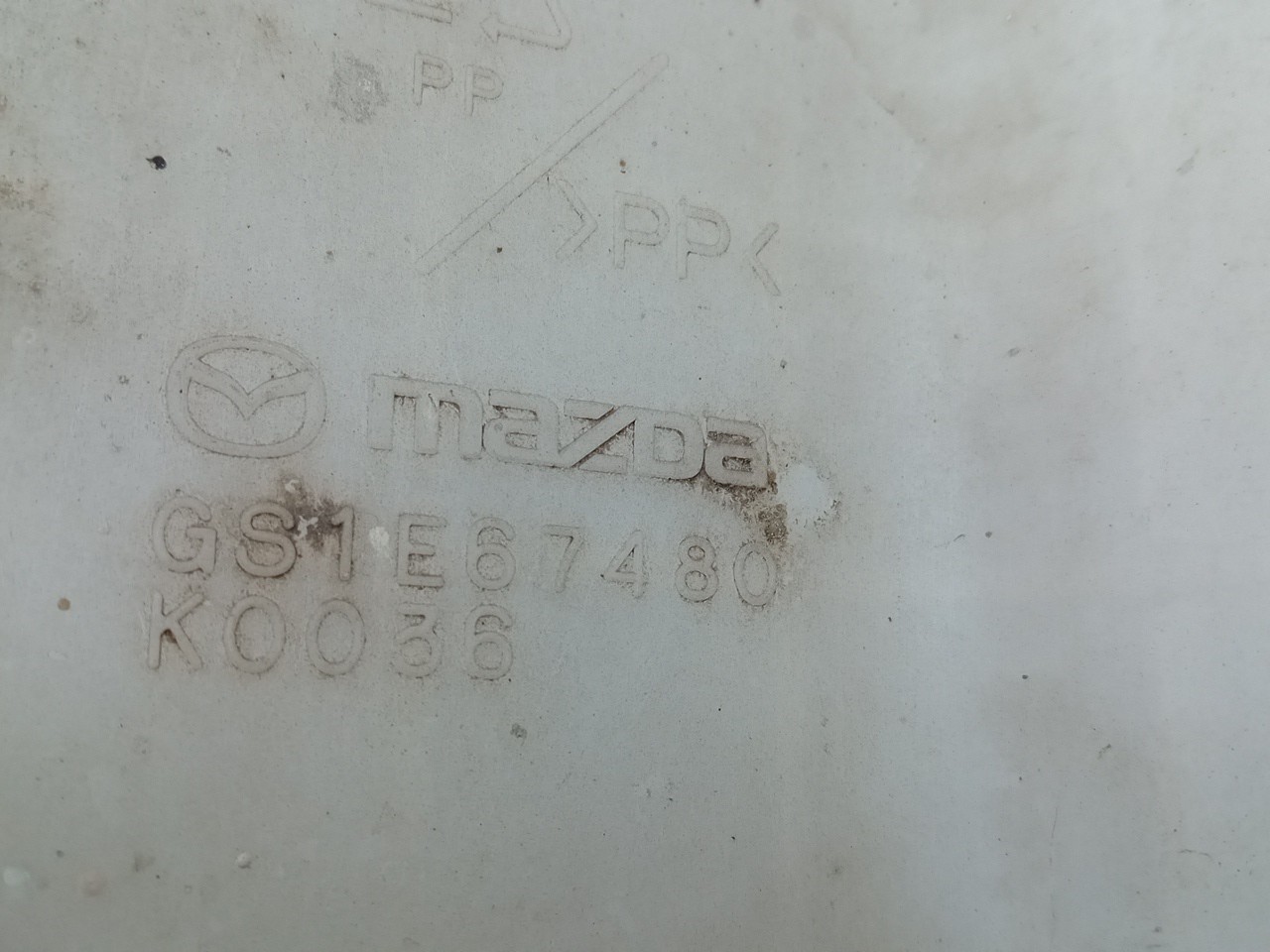 Coolant reservoir MAZDA 6 Sedan (GH) Imagem-2