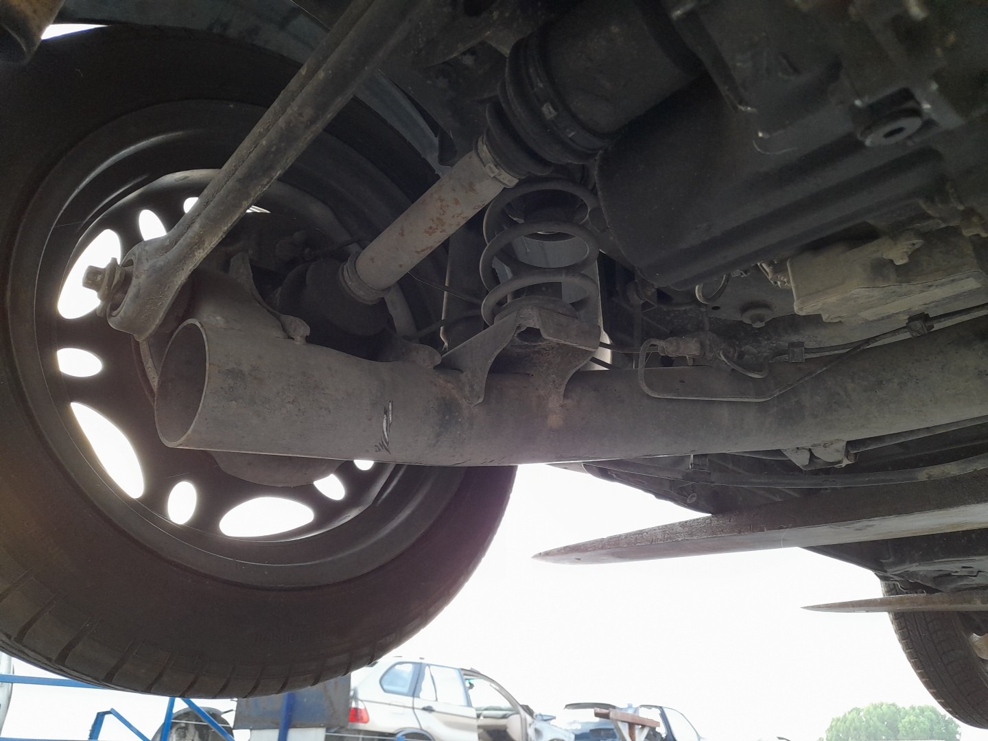 Rear axle with drum brakes