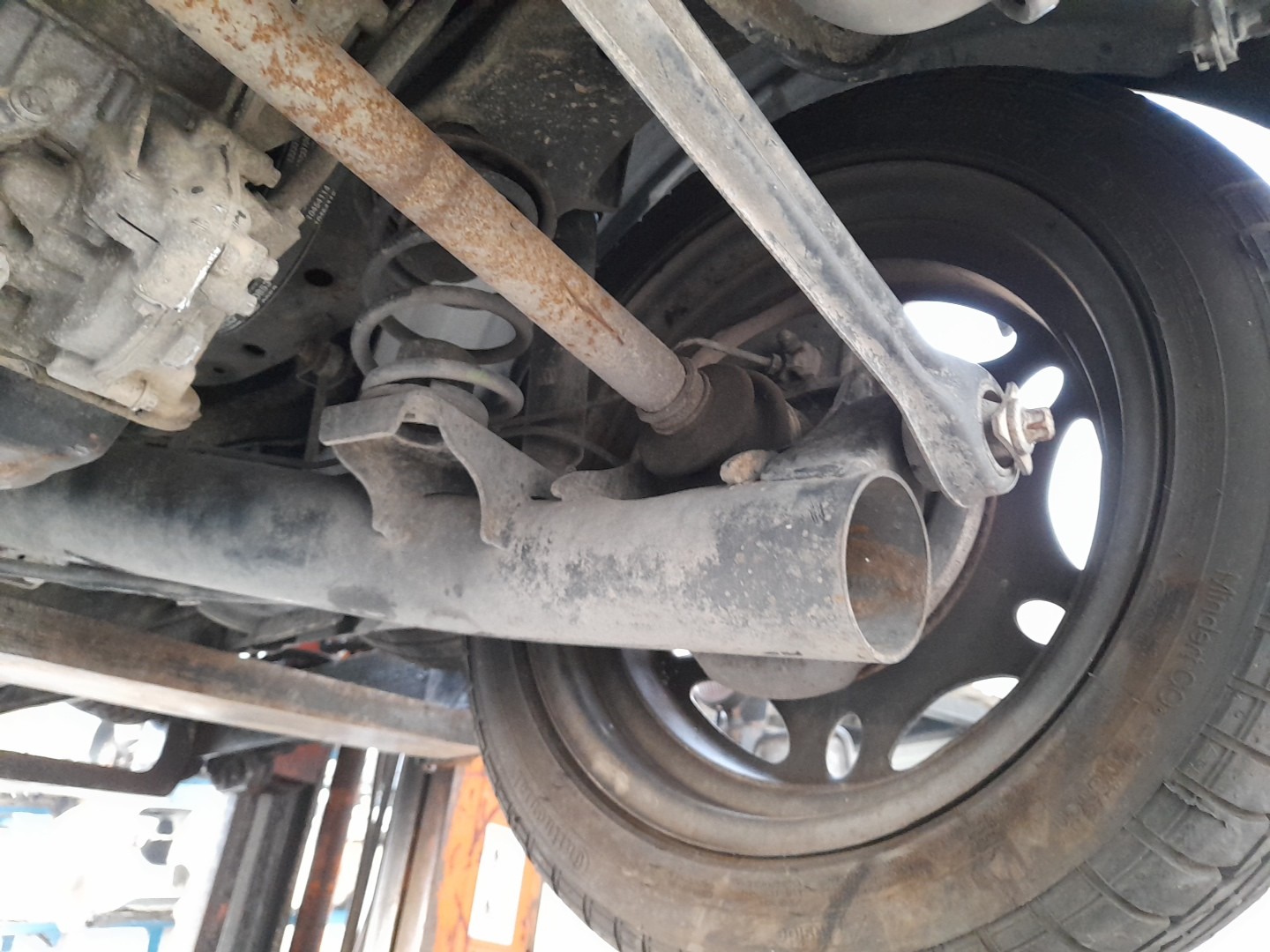 Rear axle with drum brakes SMART City-Coupé (450) Imagem-1
